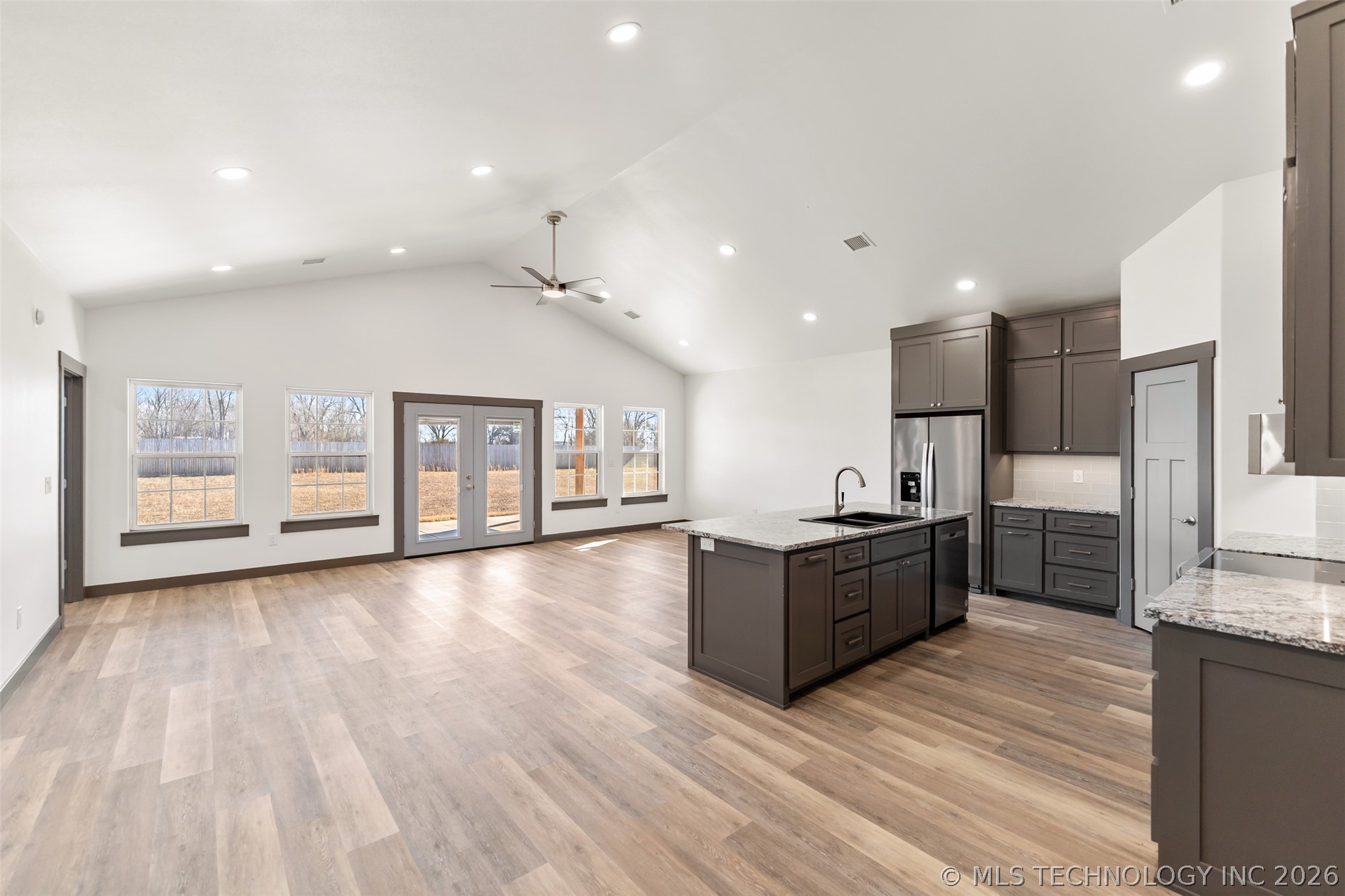 205 Lindsey Avenue Property Photo 29
