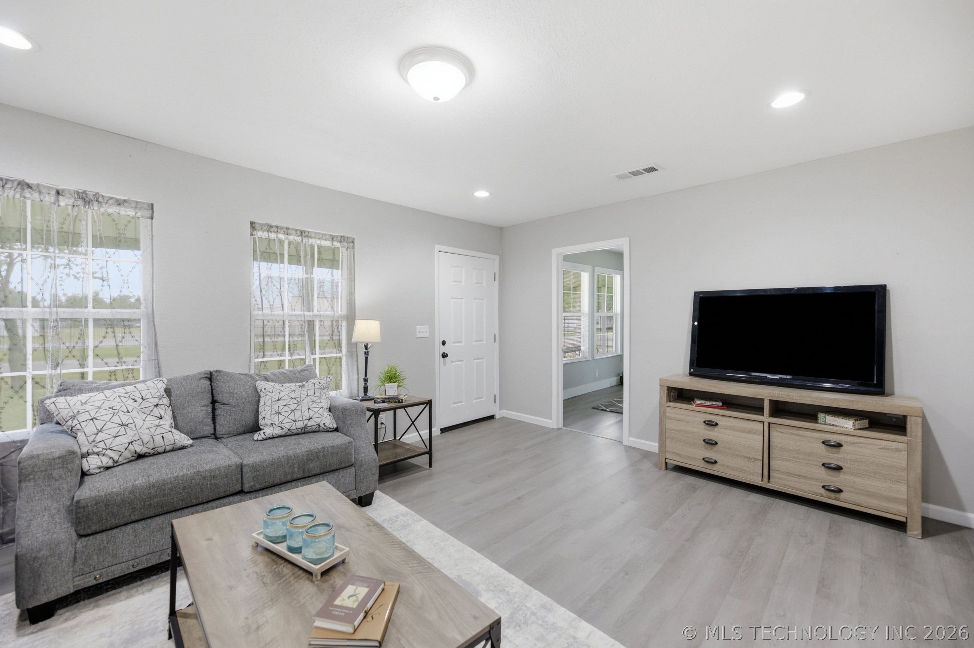 312 W Franklin Street Property Photo 6
