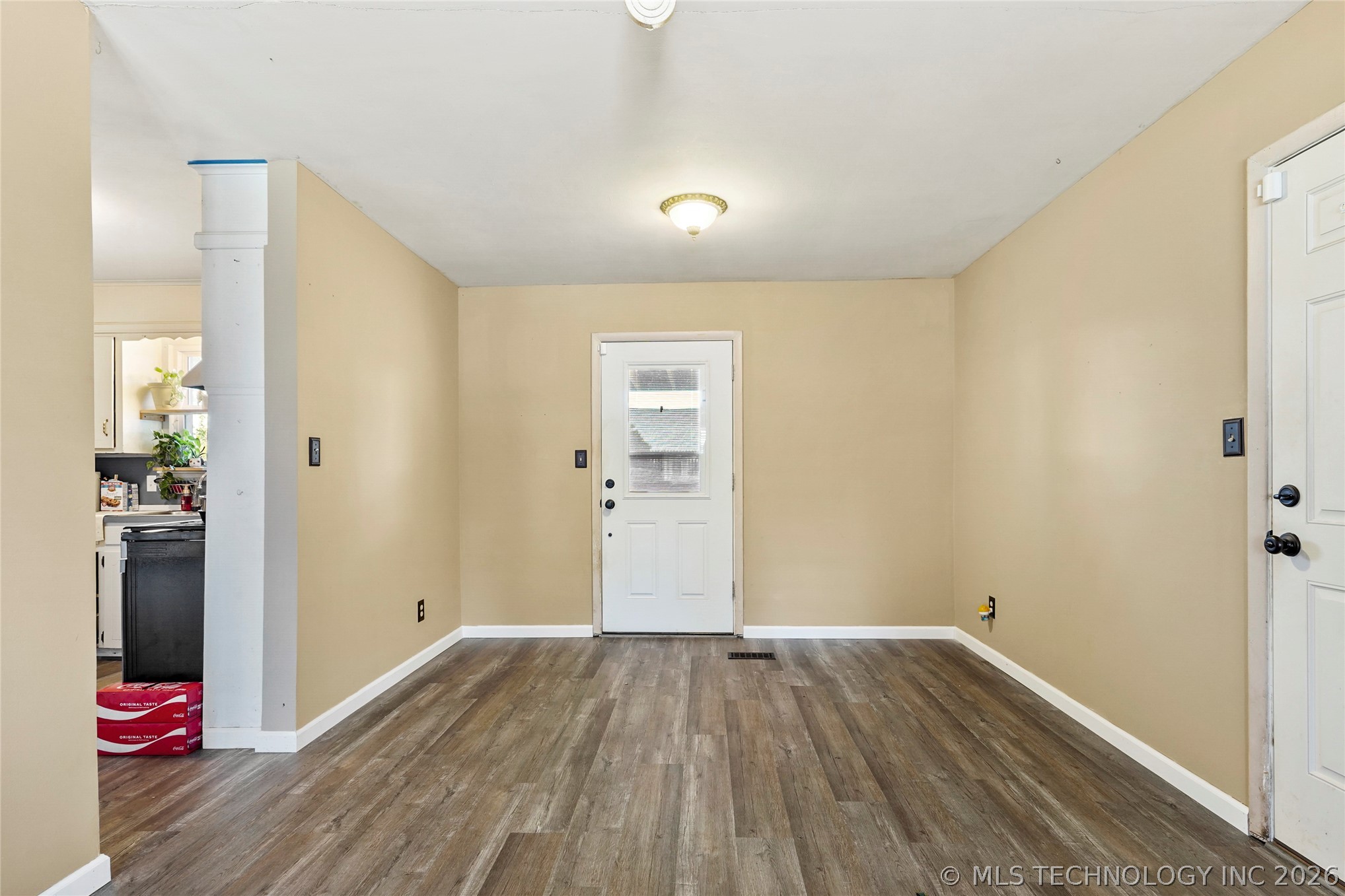 420 S Hickory Place Property Photo 7