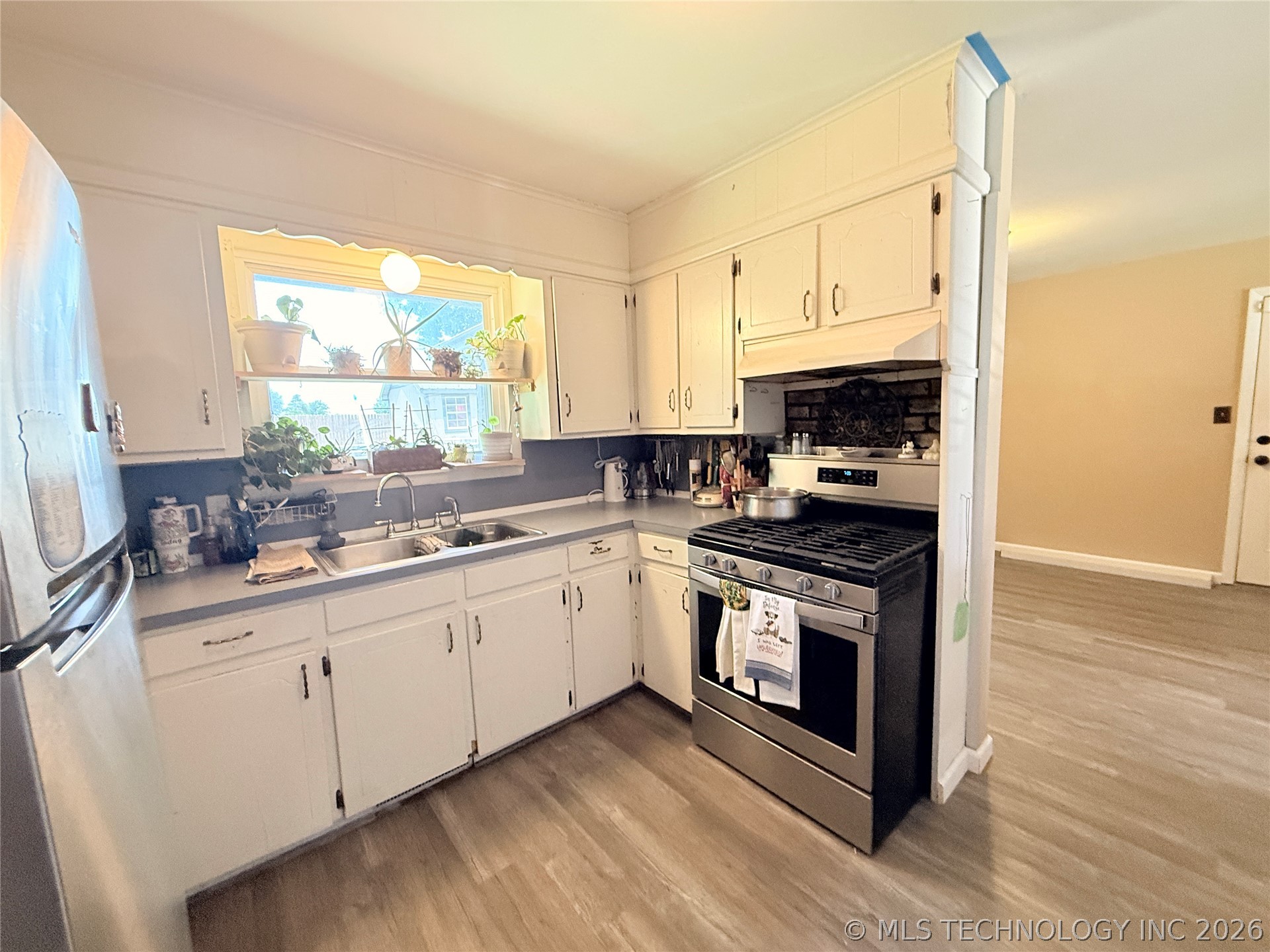 420 S Hickory Place Property Photo 9