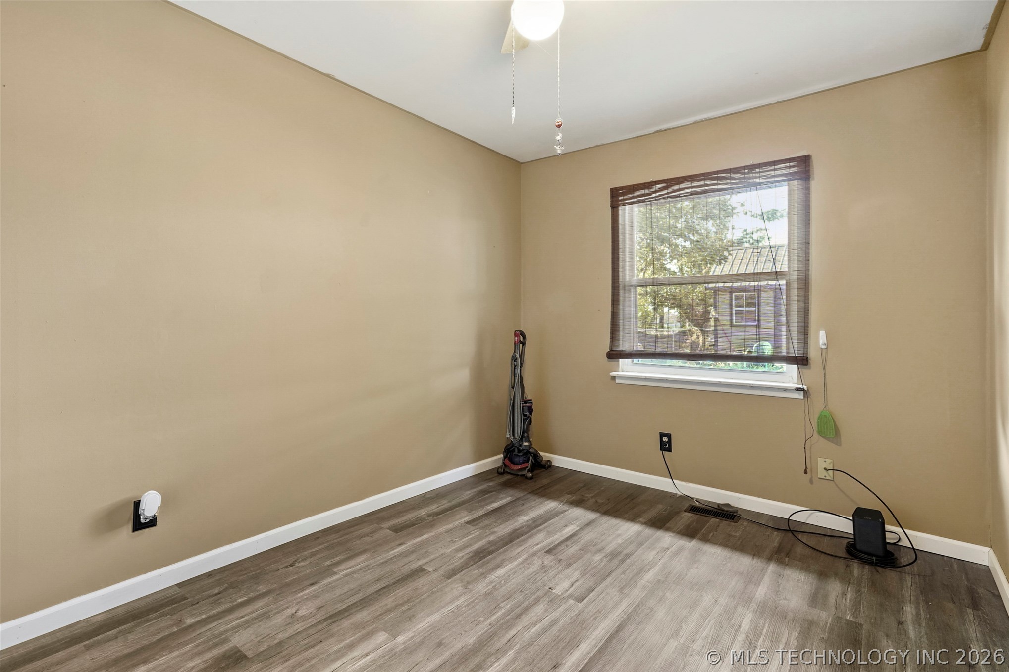 420 S Hickory Place Property Photo 23