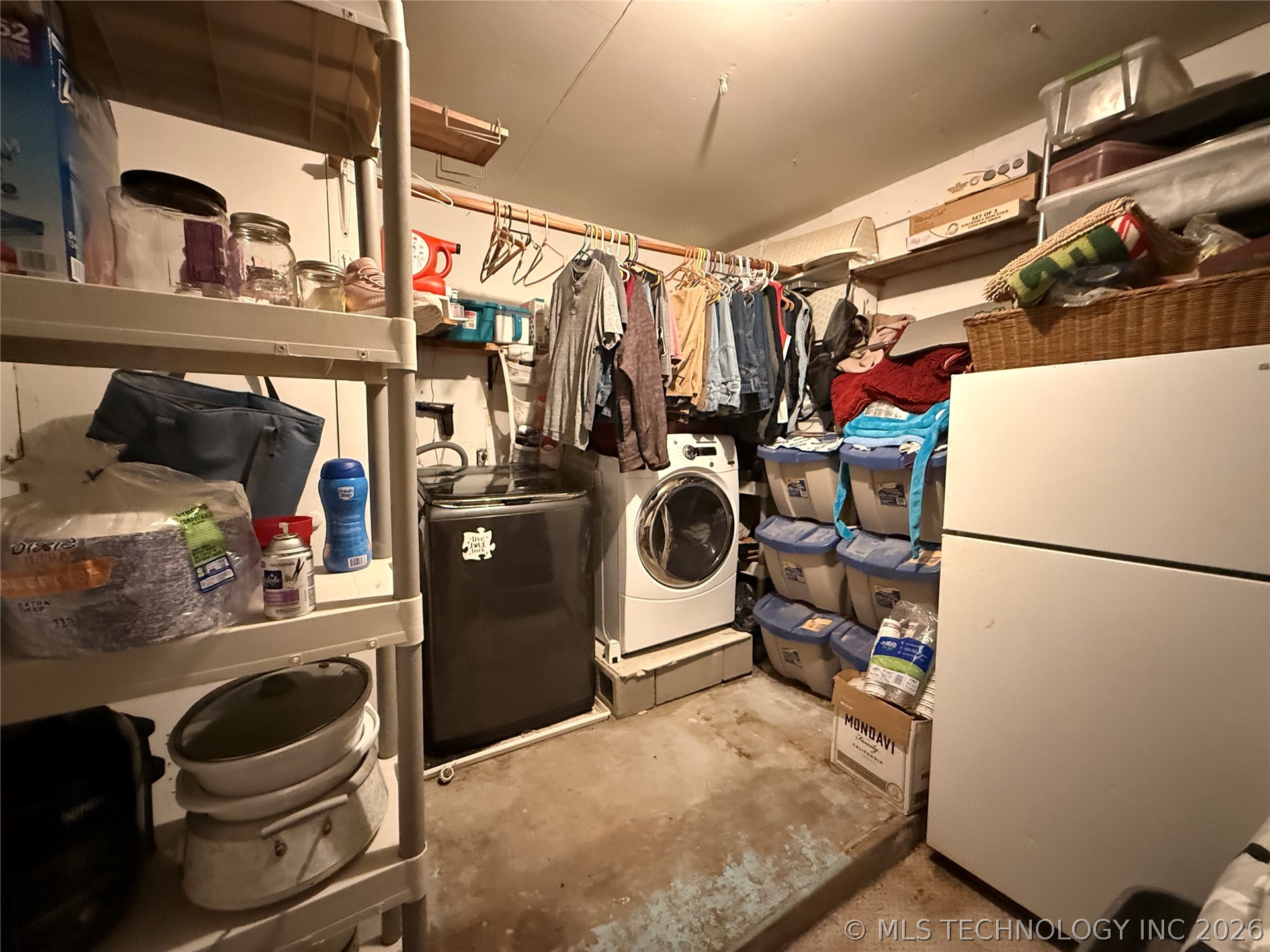 420 S Hickory Place Property Photo 25