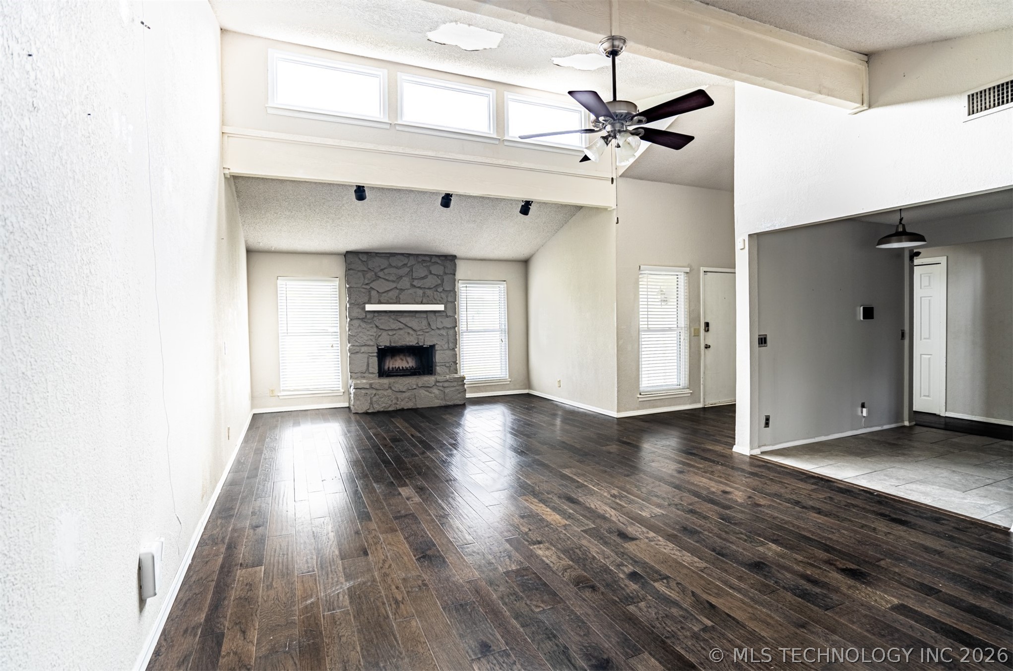 3009 W College Street Property Photo 11