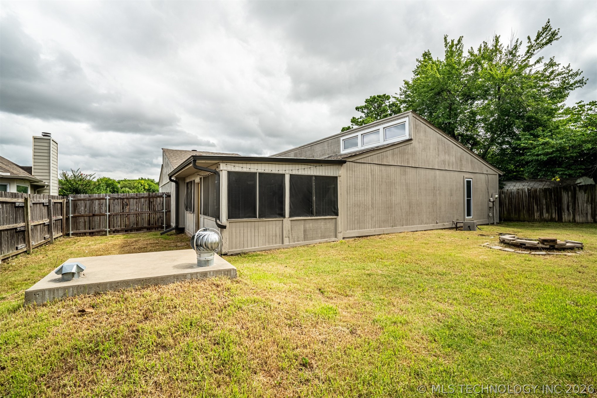 3009 W College Street Property Photo 19