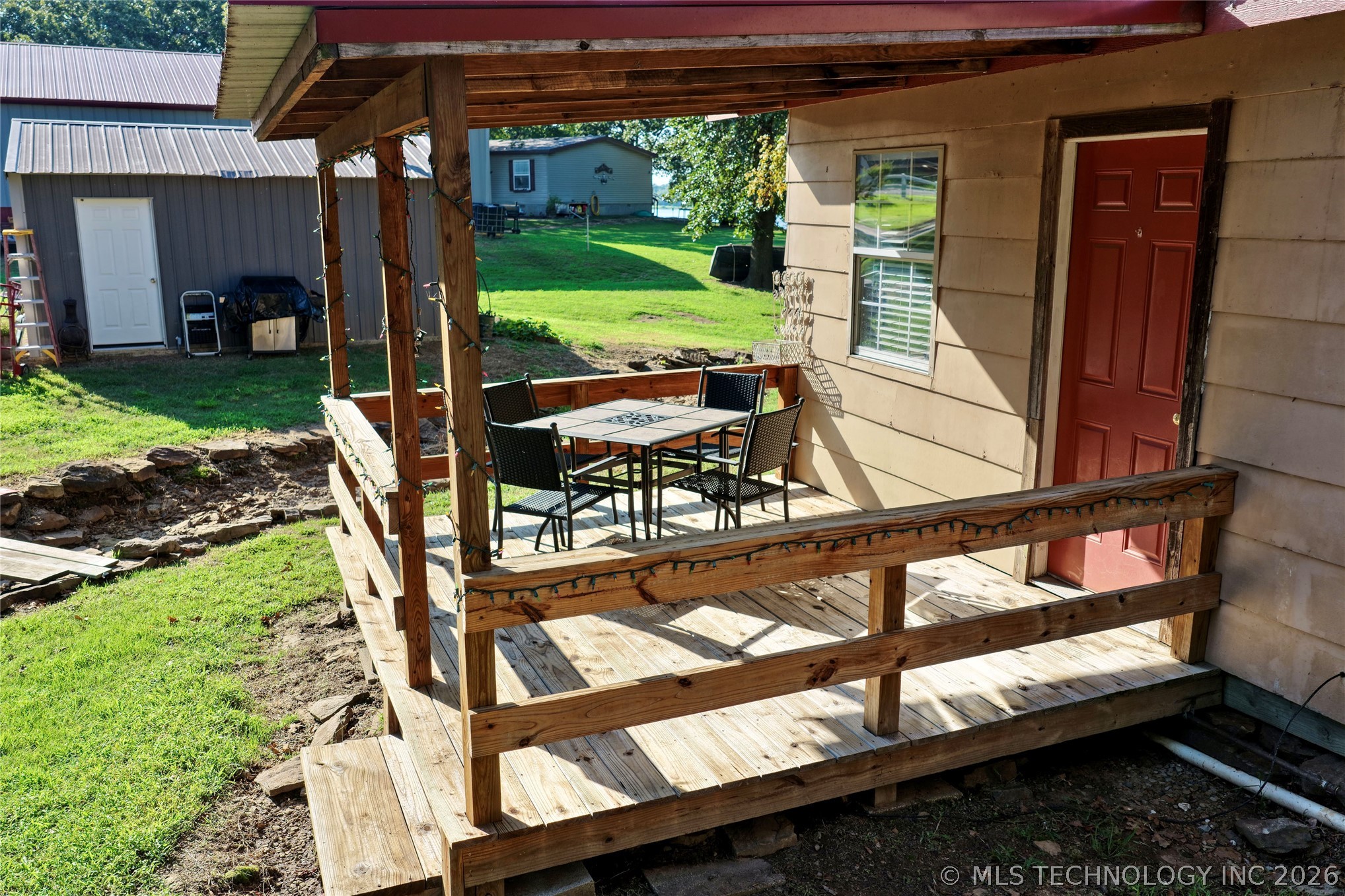 415461 E 1094 Road Property Photo 2