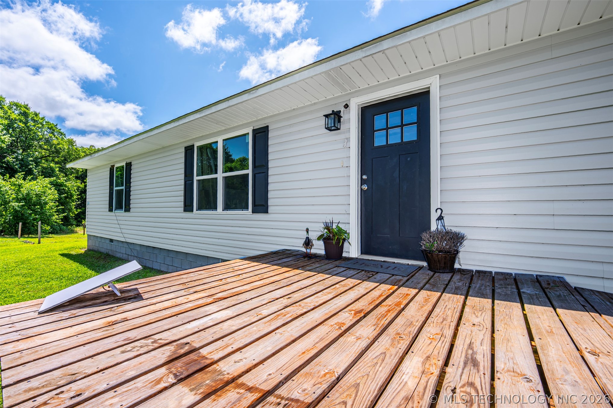 7403 County Road 147 E Property Photo 2