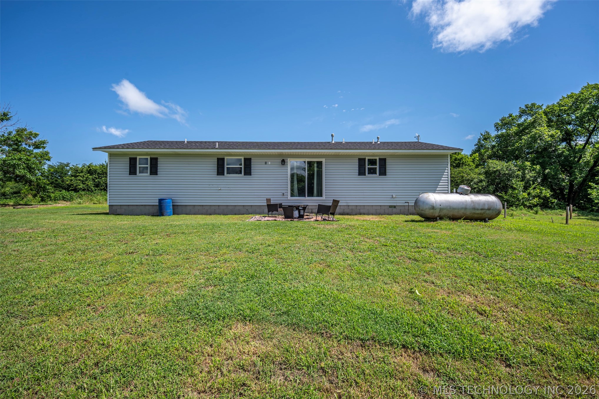 7403 County Road 147 E Property Photo 5