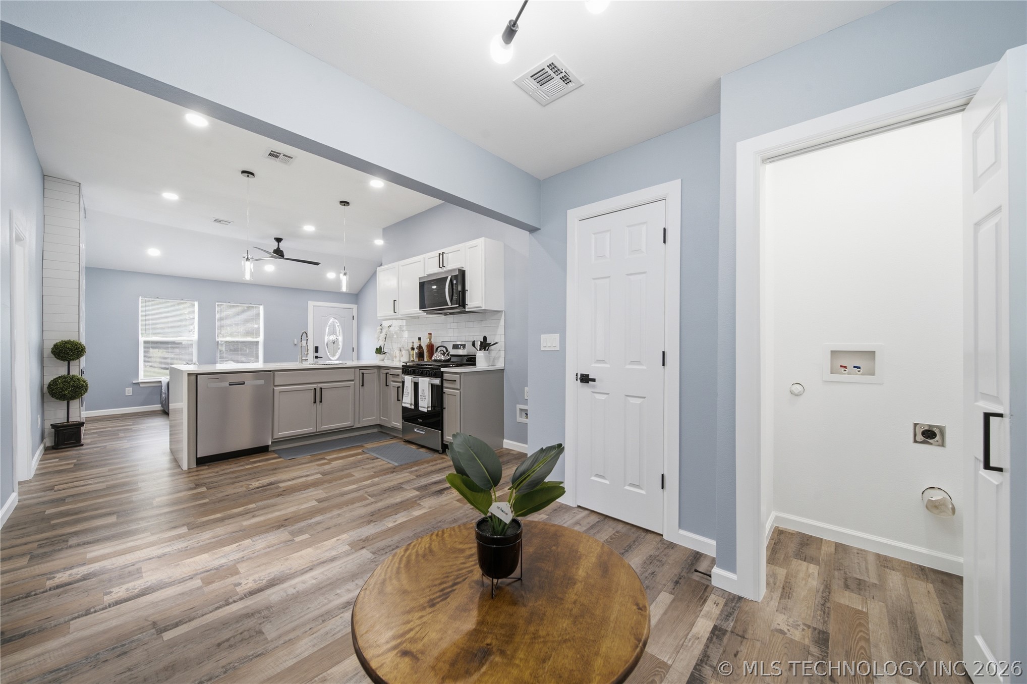 507 E 27th Place N Property Photo 10