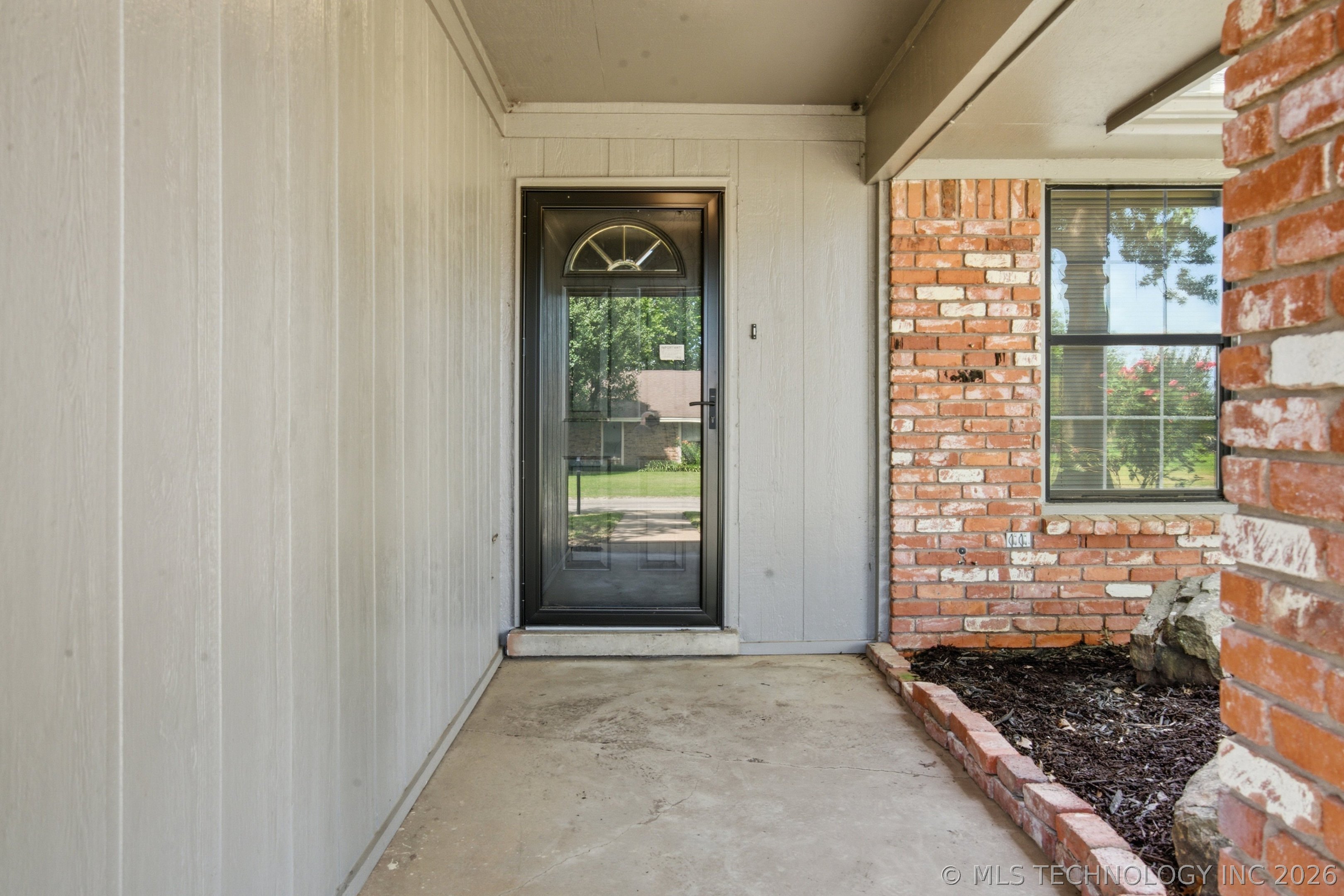 1103 N Scott Avenue Property Photo 4