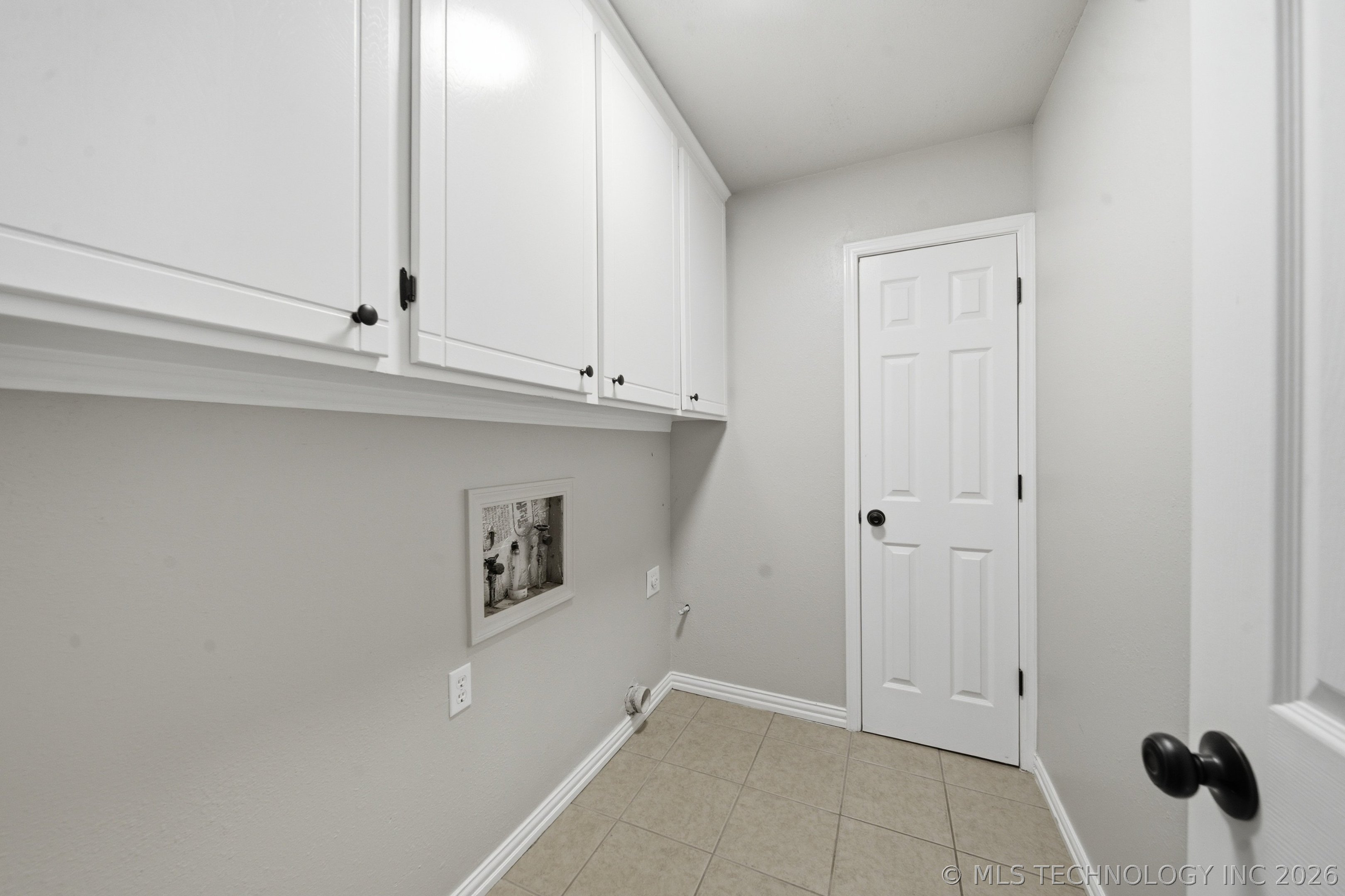 1103 N Scott Avenue Property Photo 17