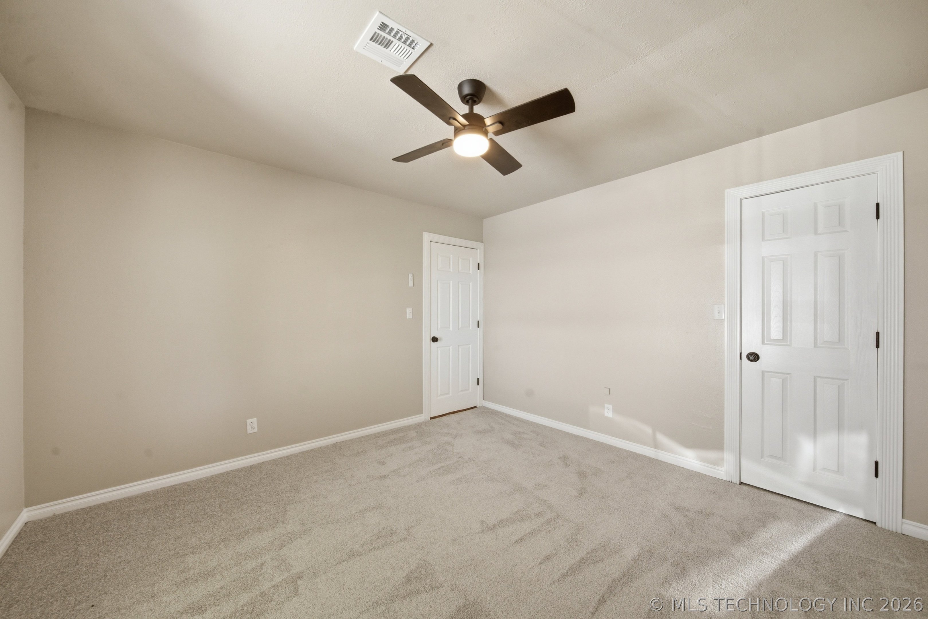 1103 N Scott Avenue Property Photo 19