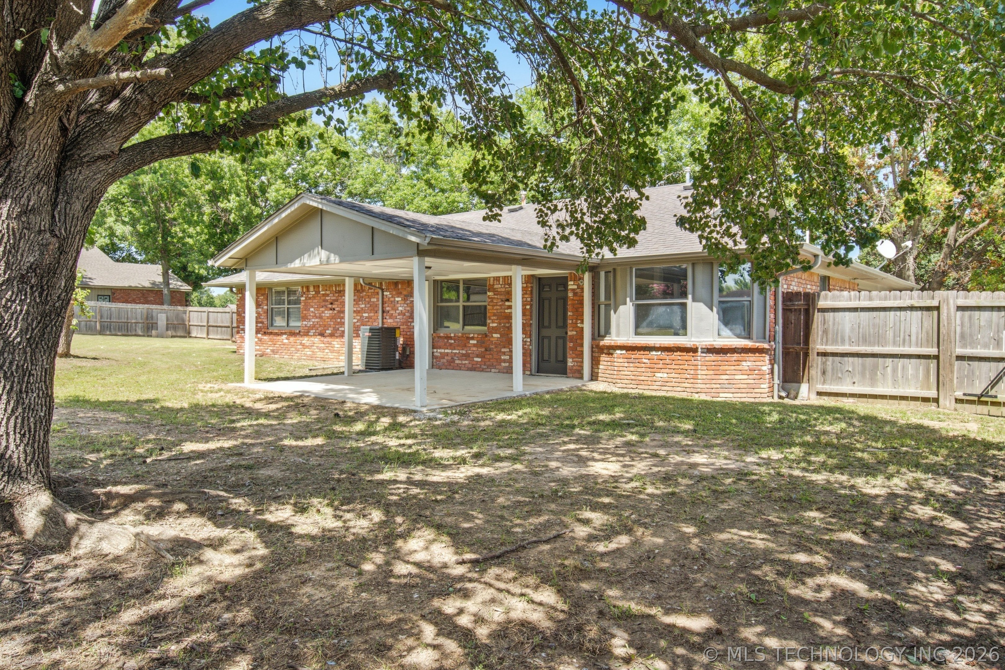 1103 N Scott Avenue Property Photo 27