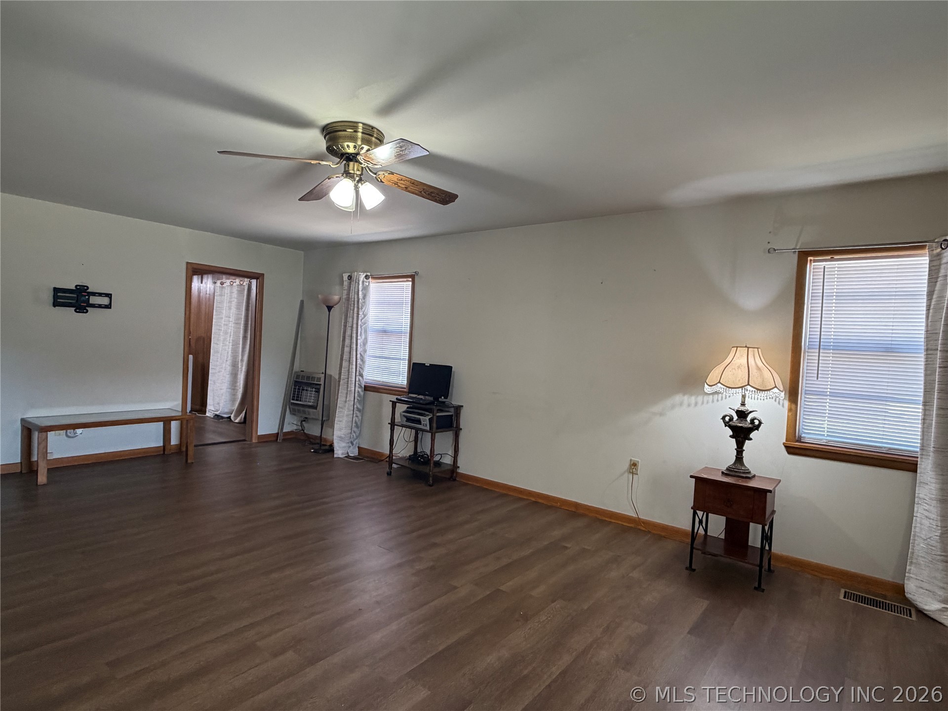 501 E Ada Property Photo 7