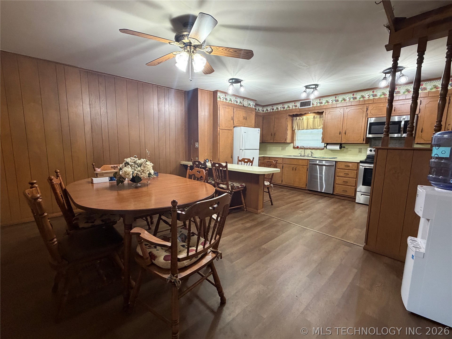 501 E Ada Property Photo 8
