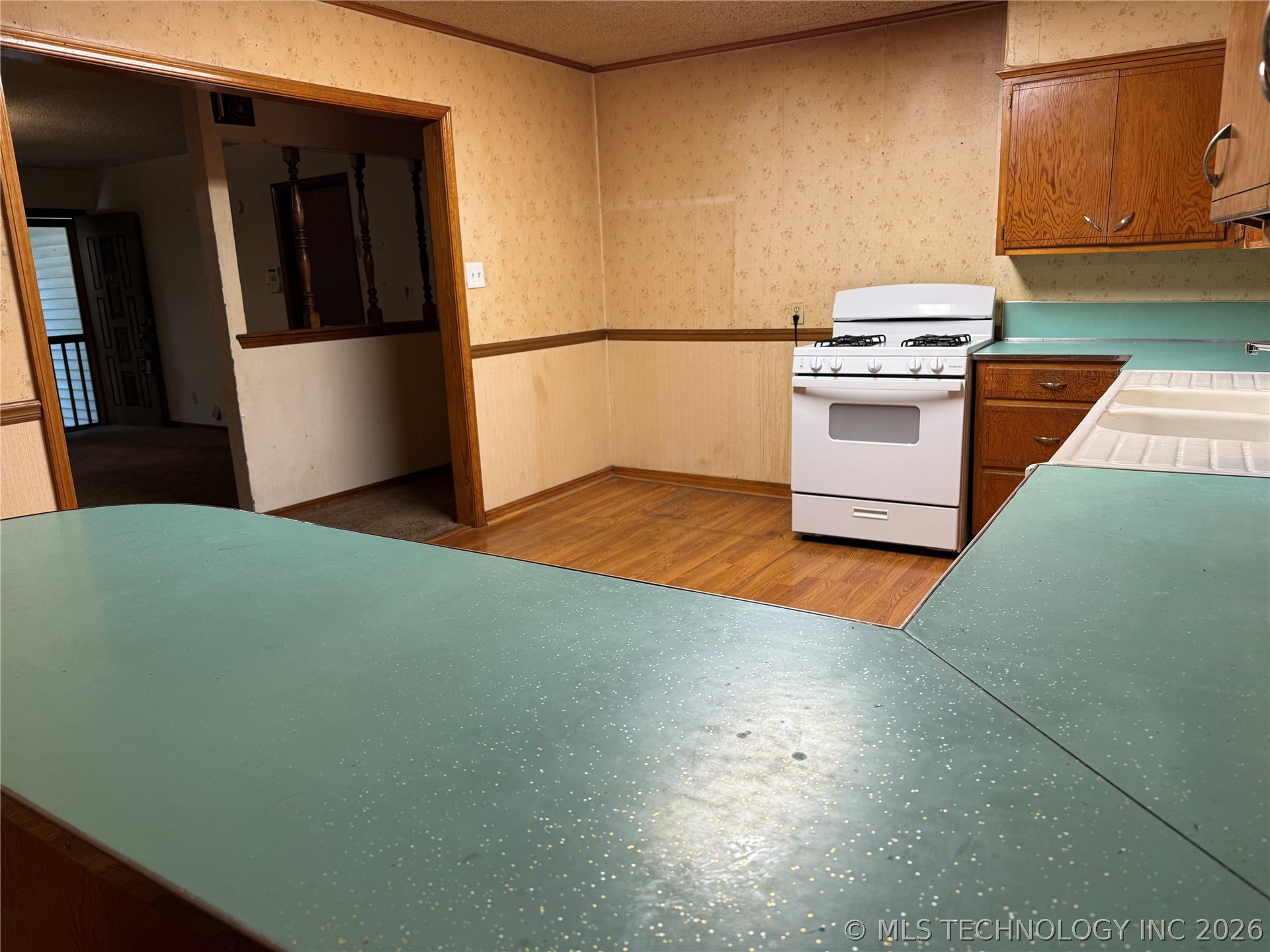 4923 W 3rd Street Property Photo 7