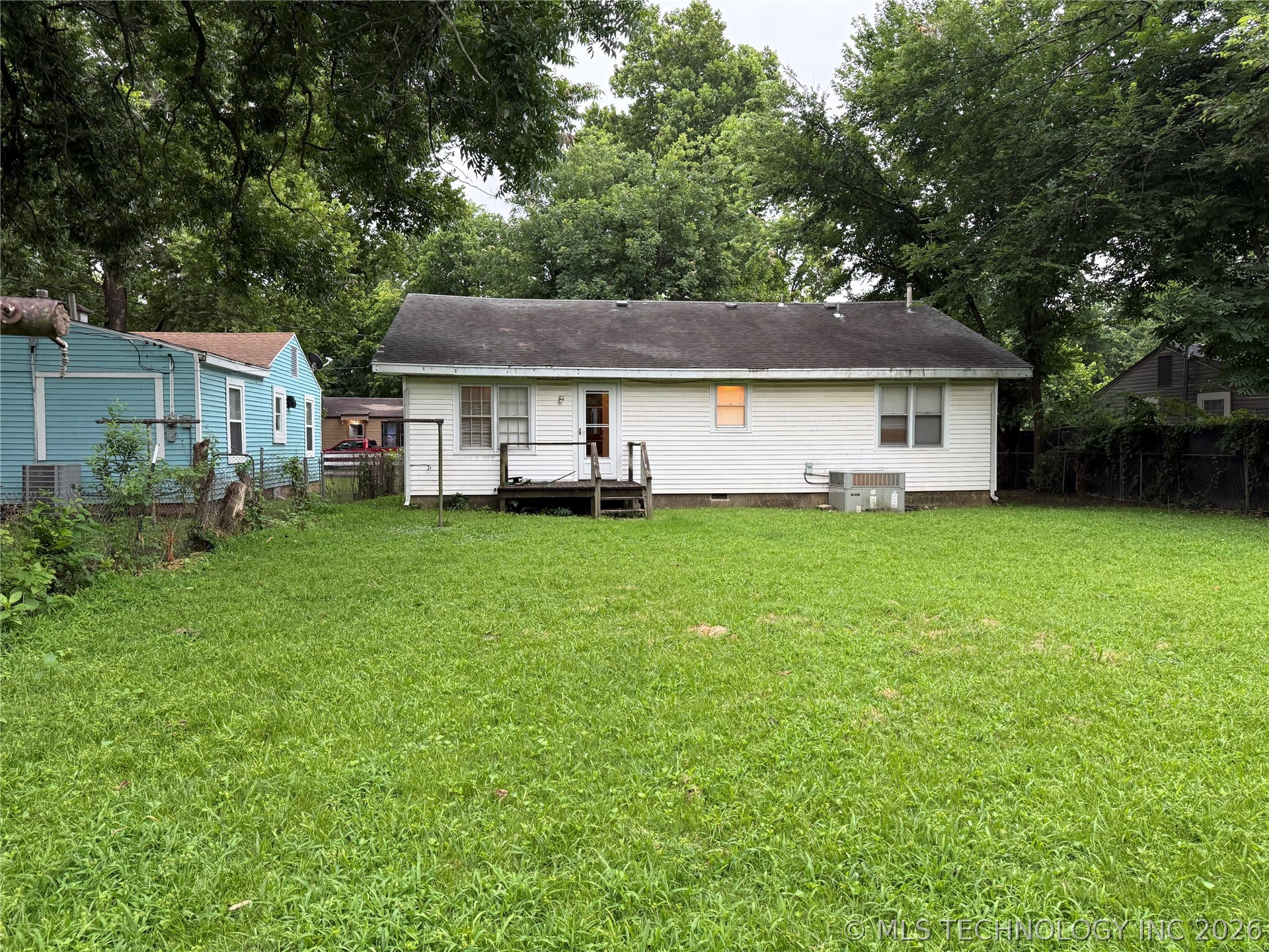 4923 W 3rd Street Property Photo 15