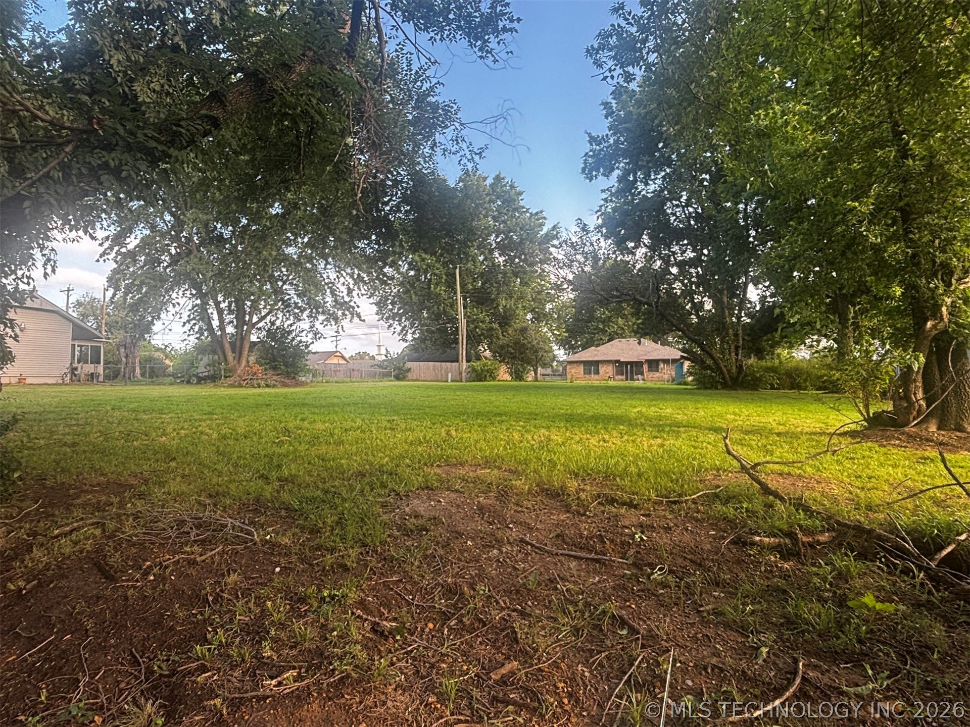 1320 E 12th Street Property Photo 1