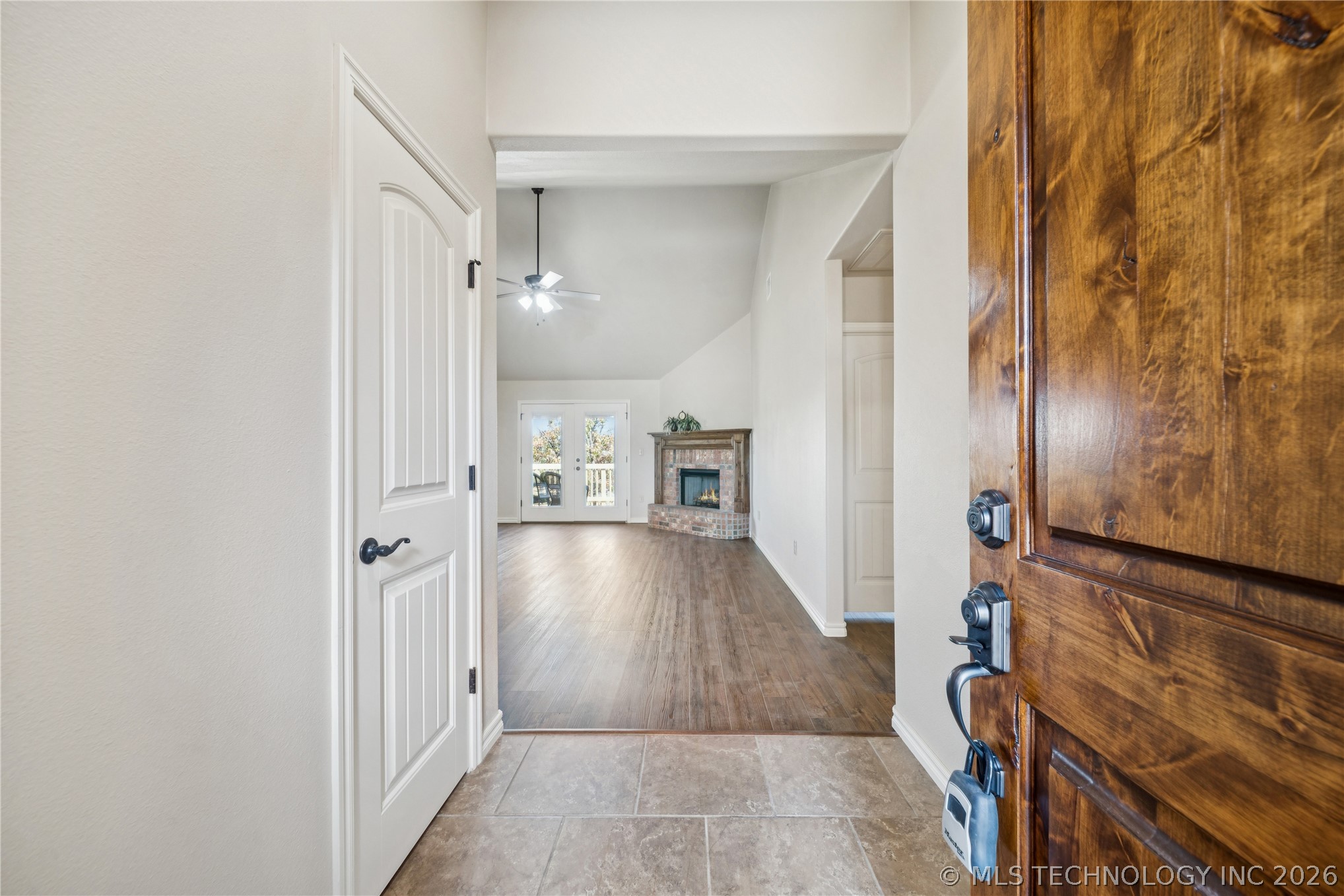 1515 Emily Circle Property Photo 4