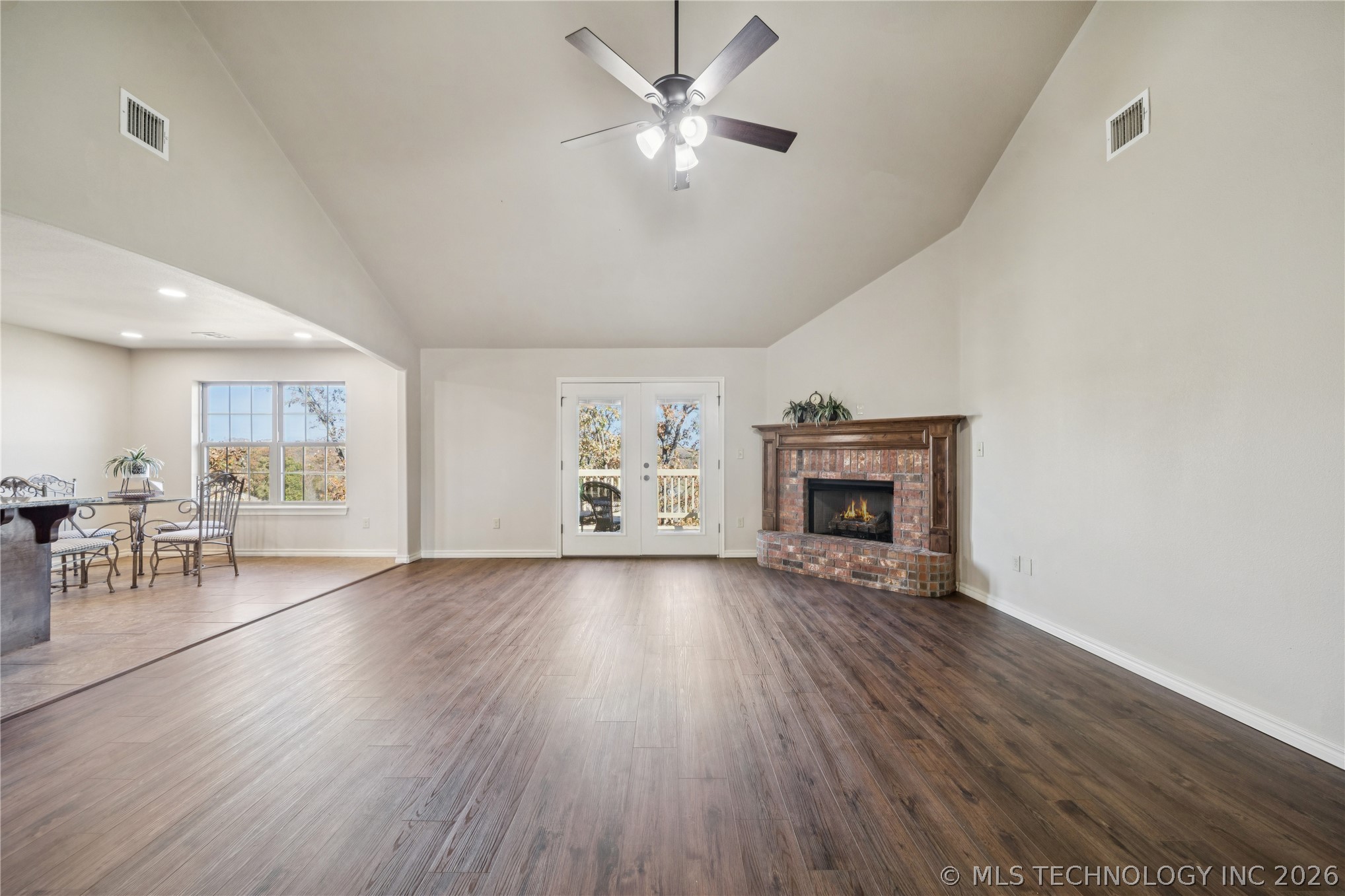 1515 Emily Circle Property Photo 5