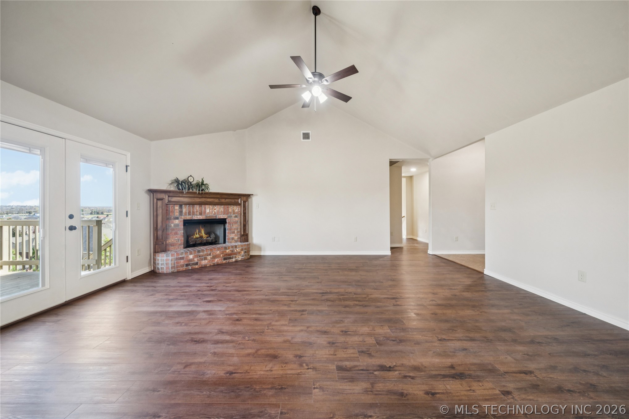 1515 Emily Circle Property Photo 7