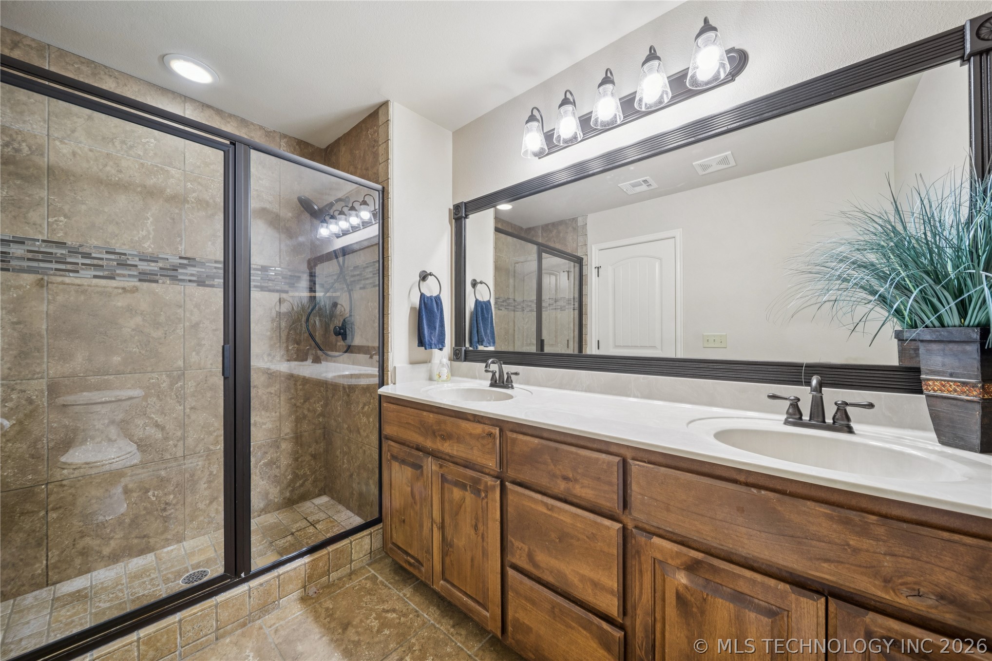 1515 Emily Circle Property Photo 12