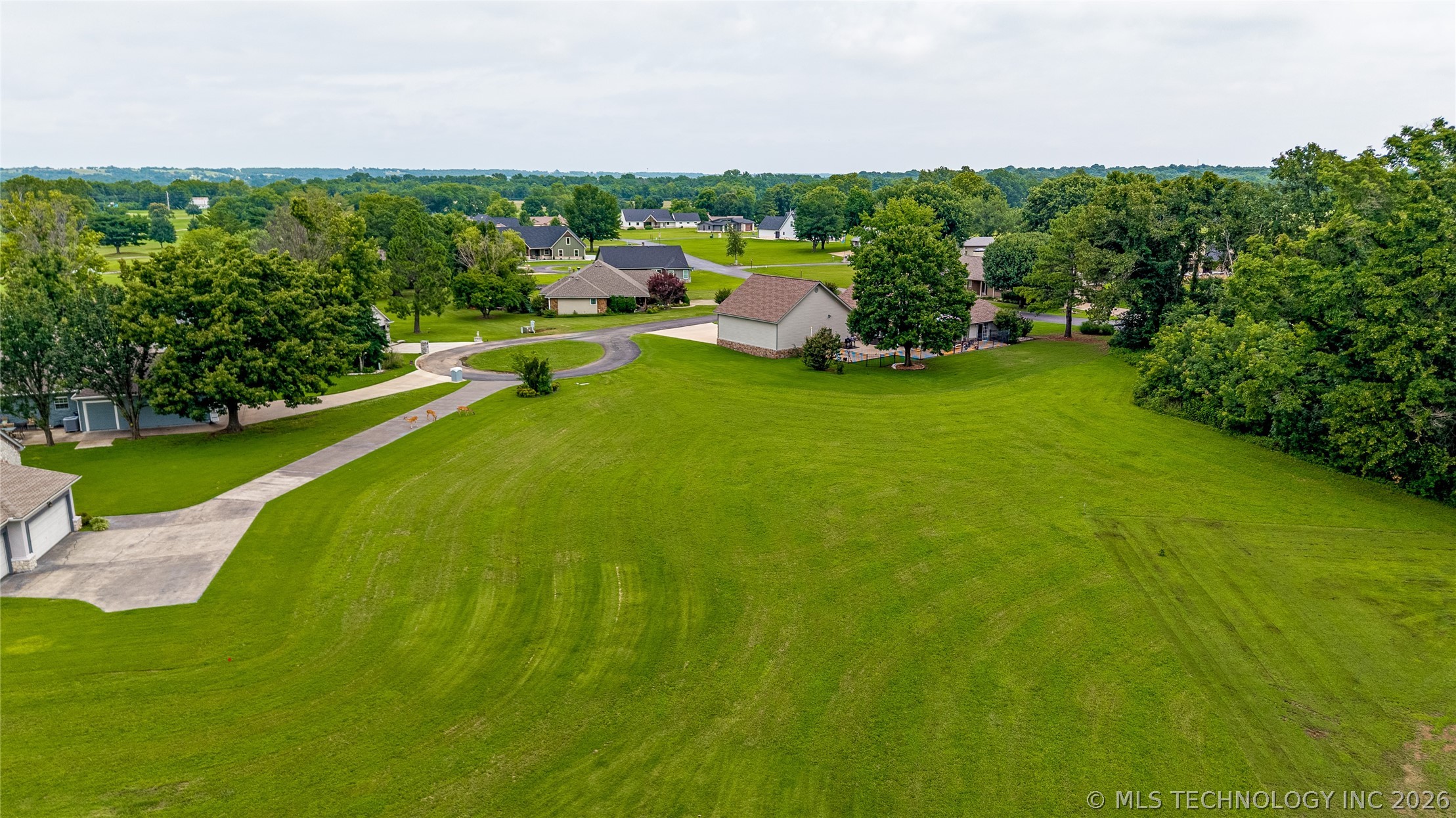 451657 Southern Hills Property Photo 8