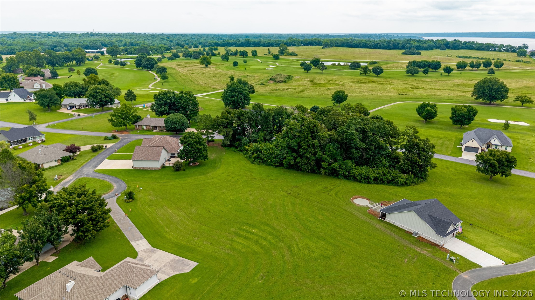 451657 Southern Hills Property Photo 11