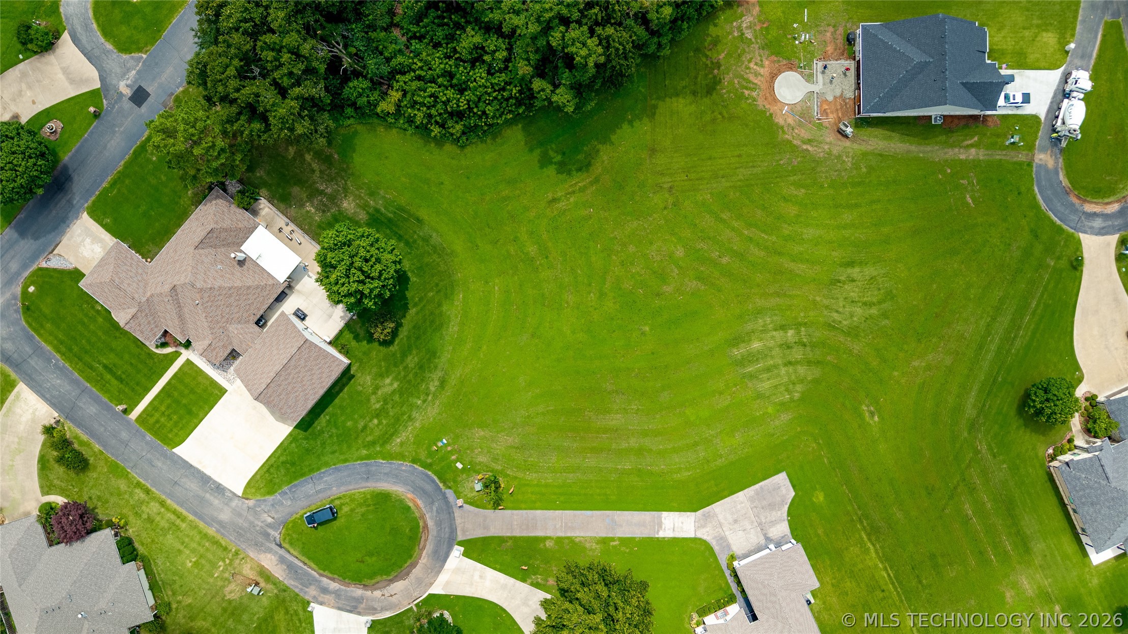 451657 Southern Hills Property Photo 18