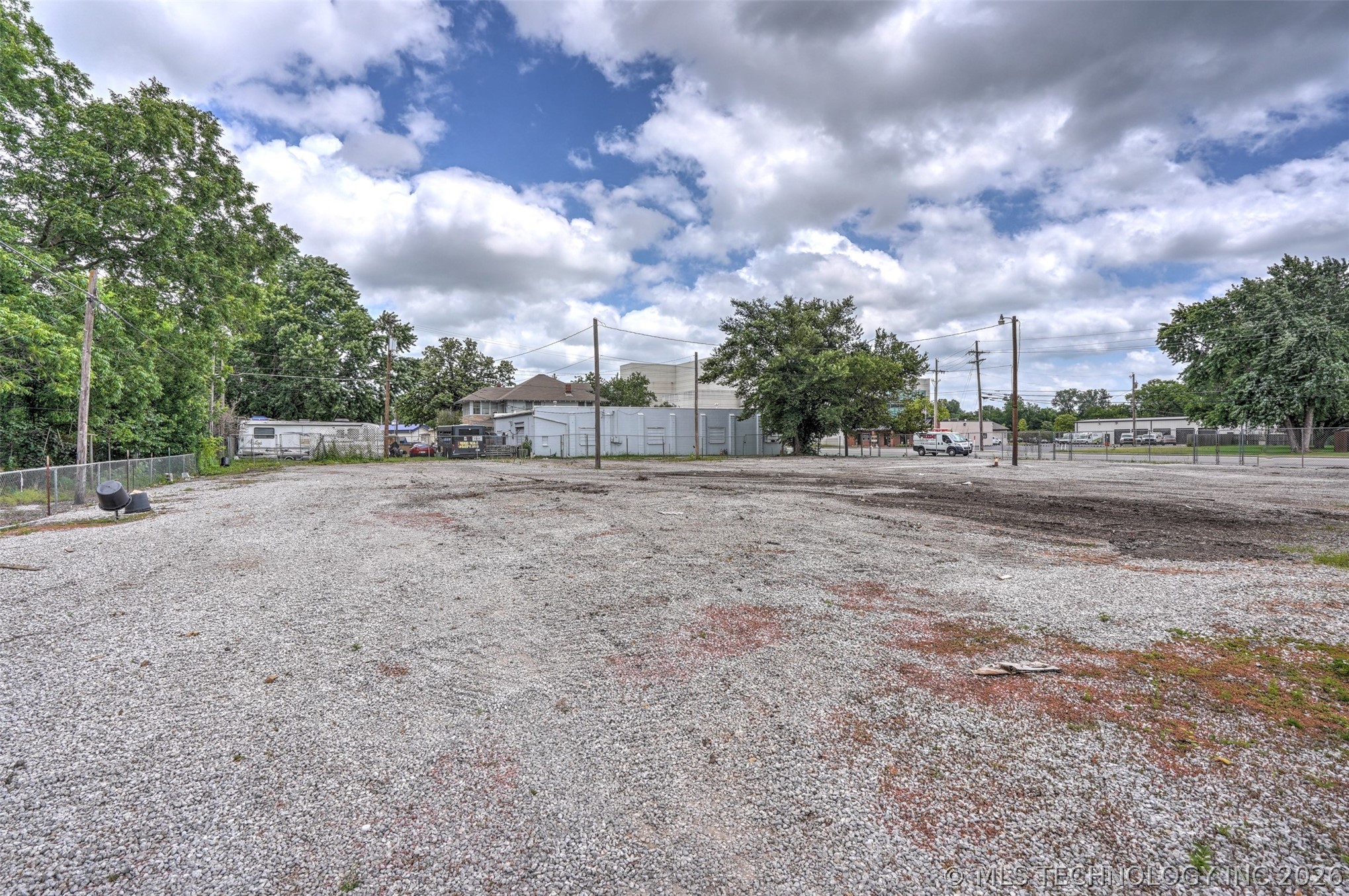824 S Main Street Property Photo 3