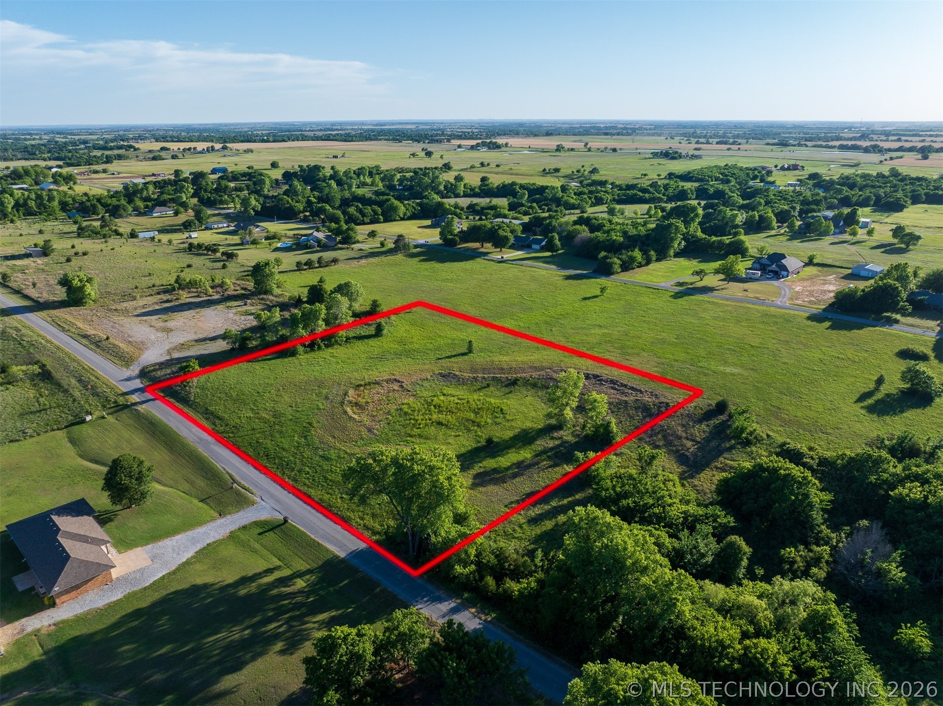 4 W County Road Property Photo 1