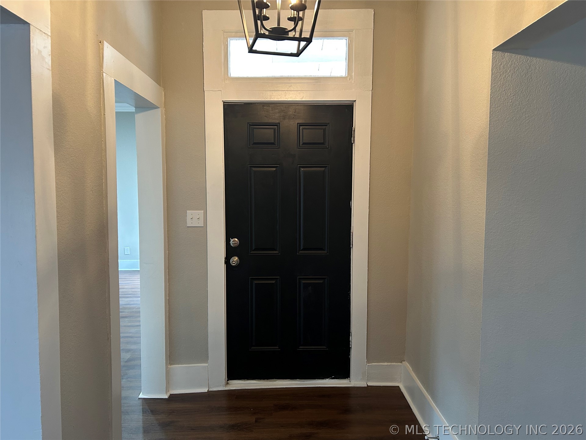 406 Creek Avenue Property Photo 4