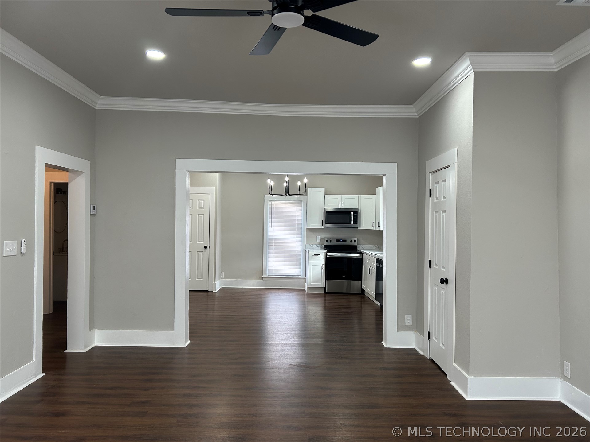 406 Creek Avenue Property Photo 9