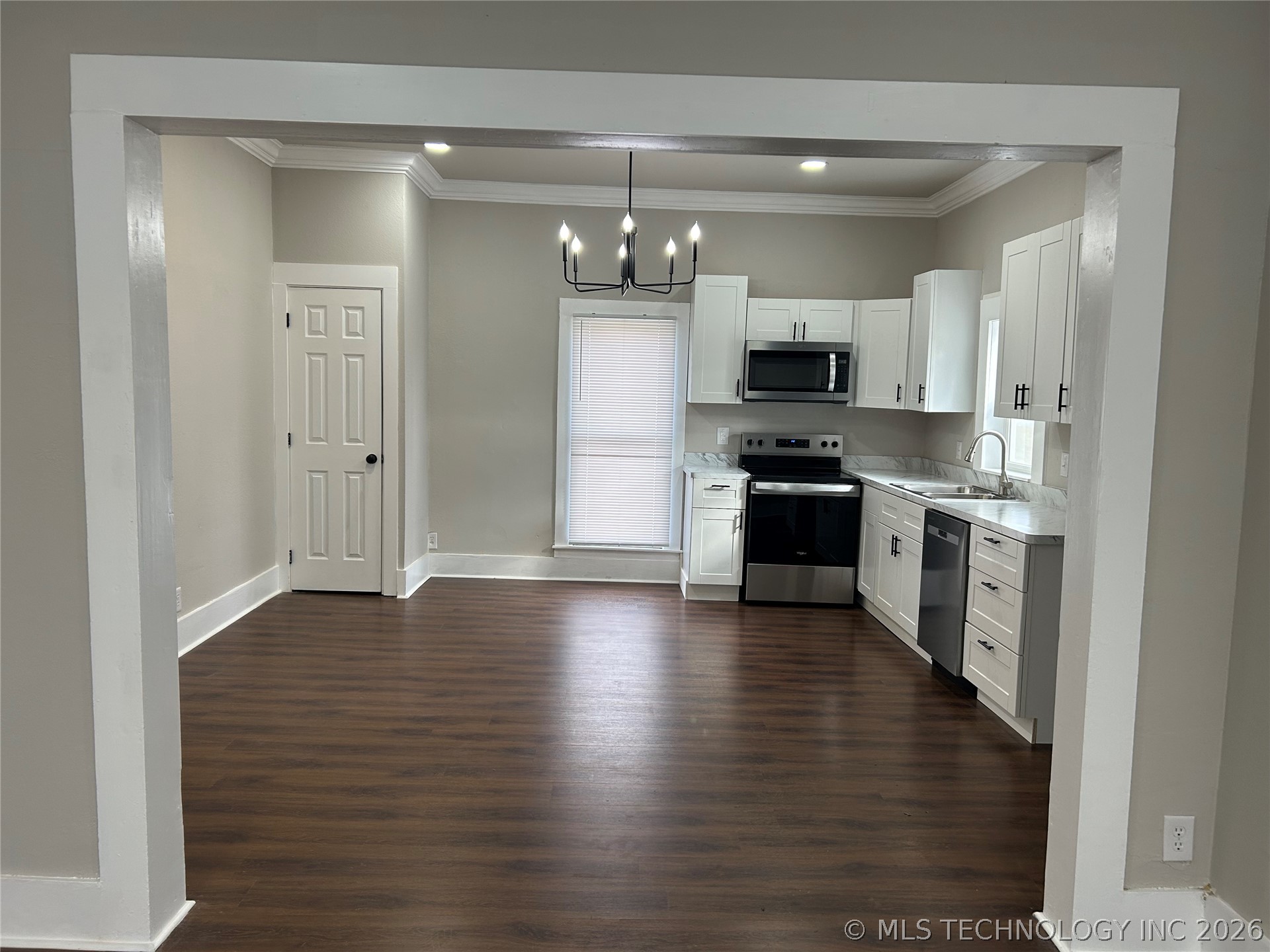 406 Creek Avenue Property Photo 10
