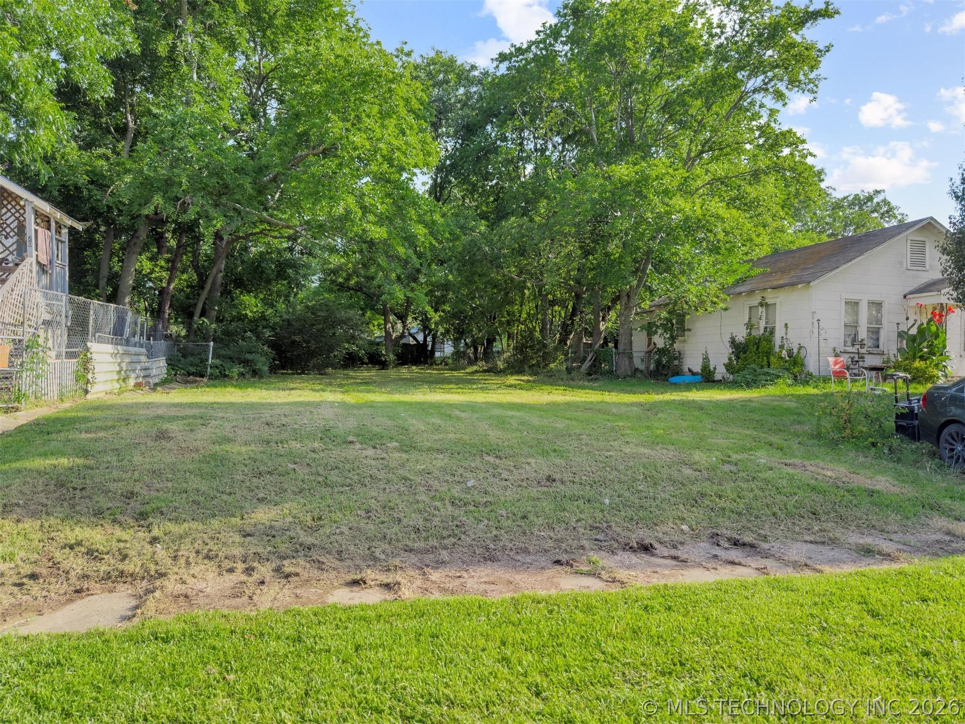 18 8th Avenue Ne Property Photo 1