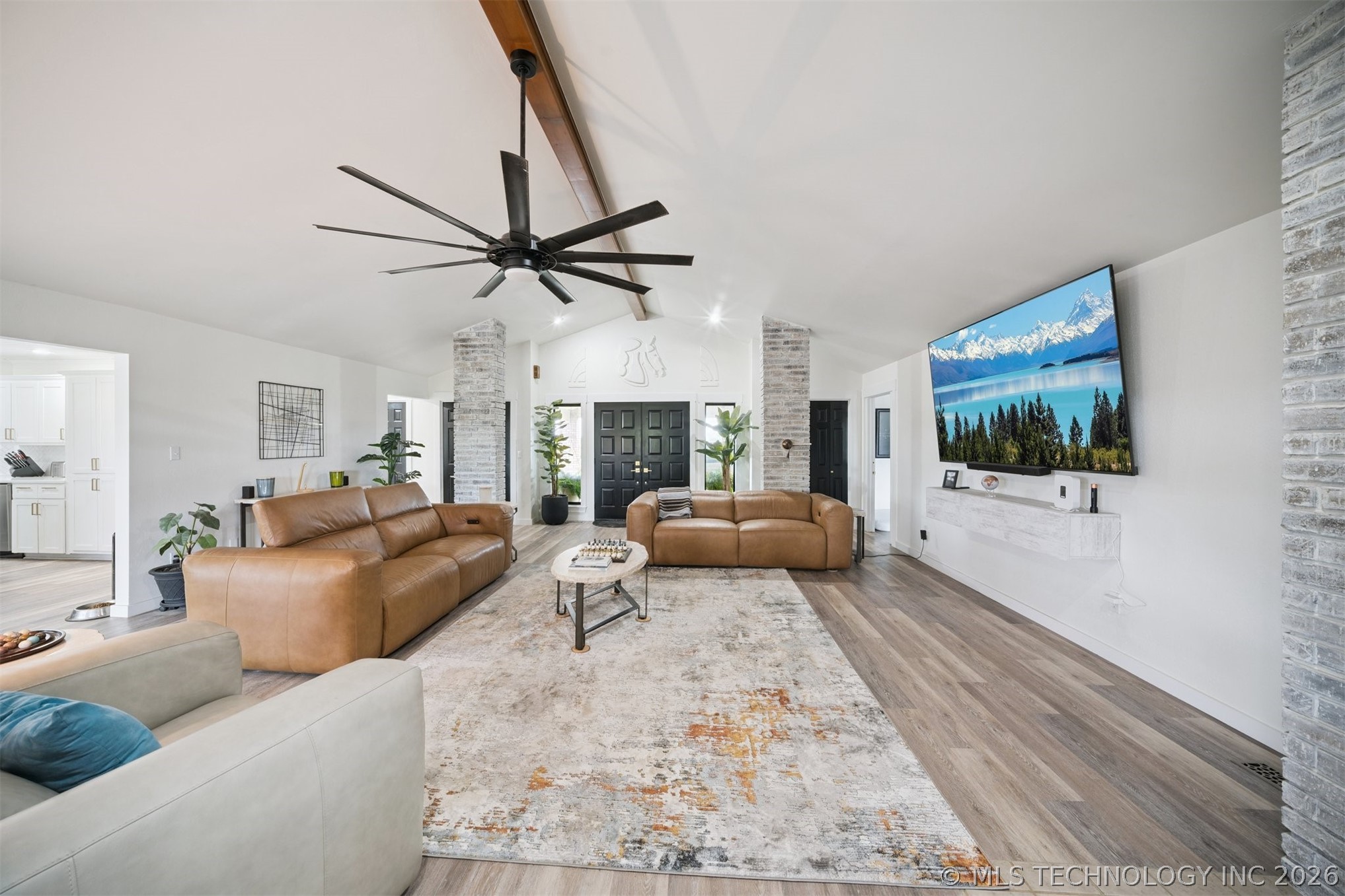 17955 E Highway 20 Highway Property Photo 7