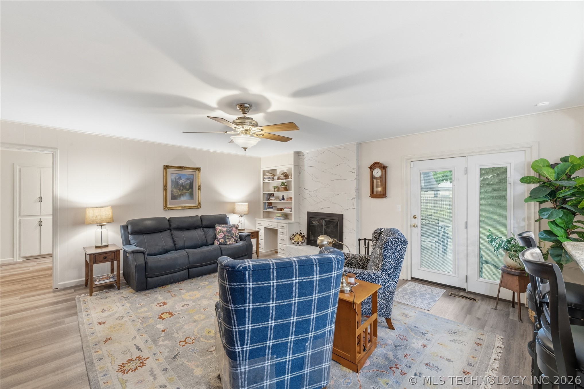 1598 E 60th Street Property Photo 7