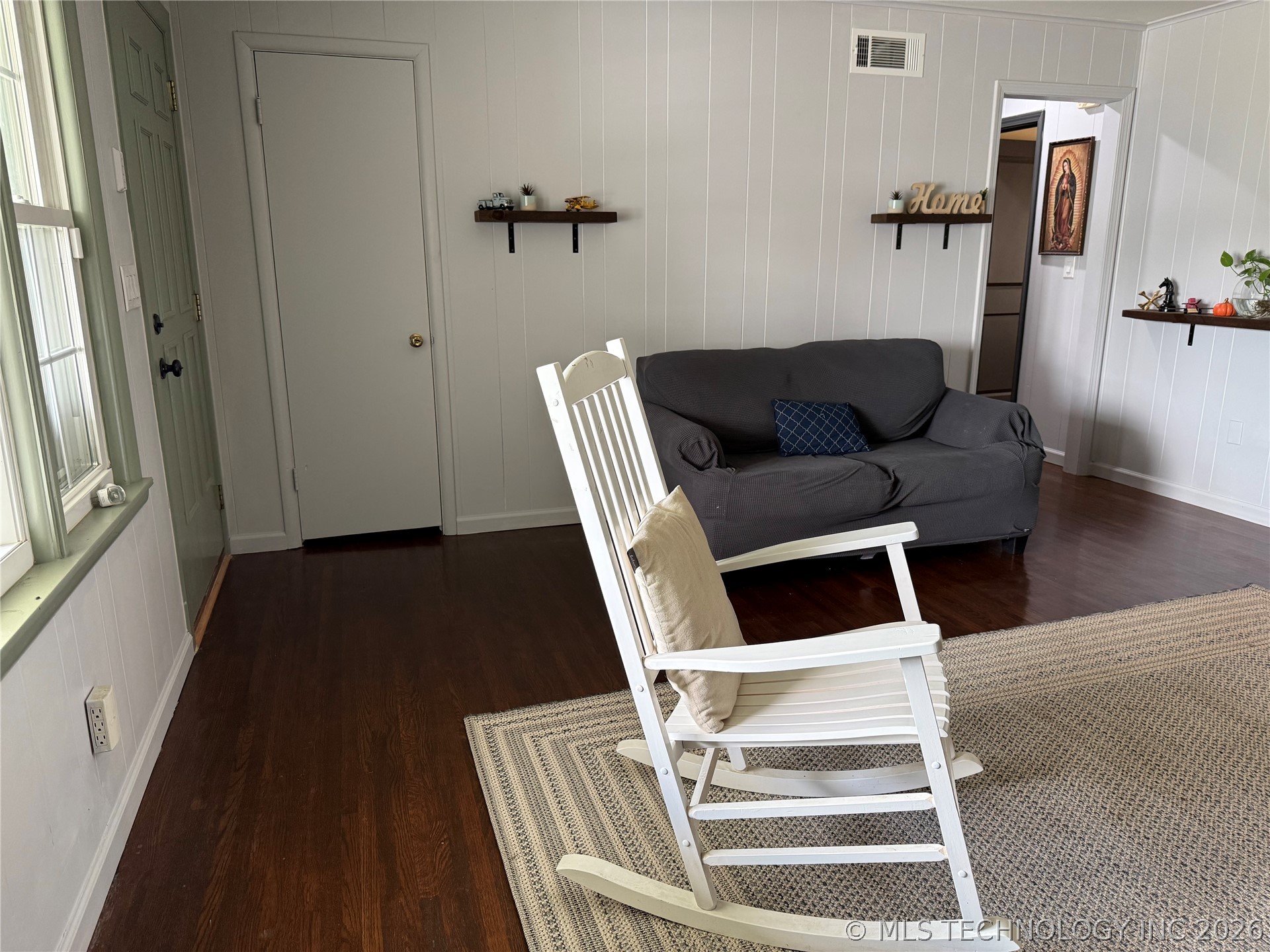 8944 E Newton Street Property Photo 5