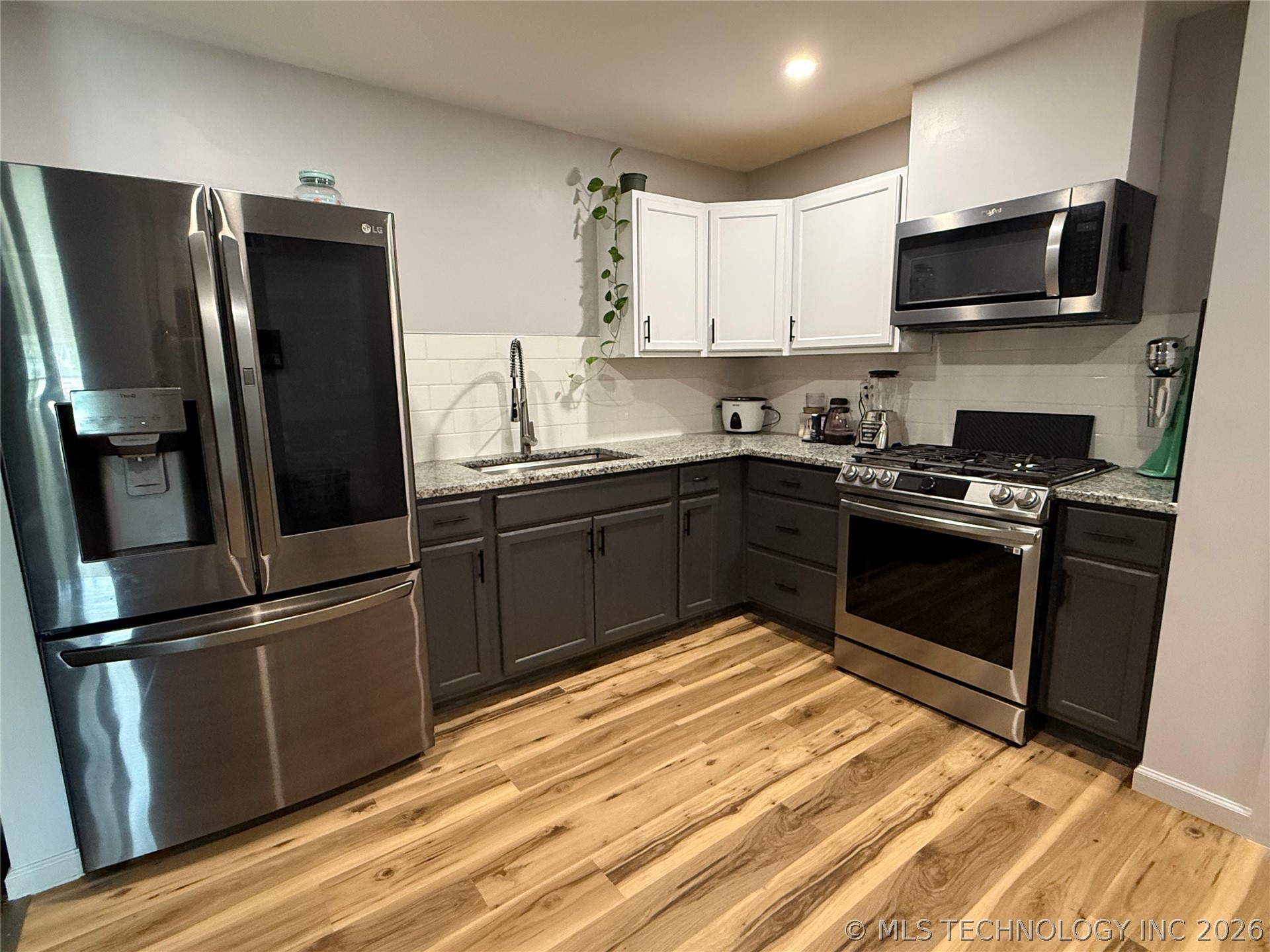 8944 E Newton Street Property Photo 8
