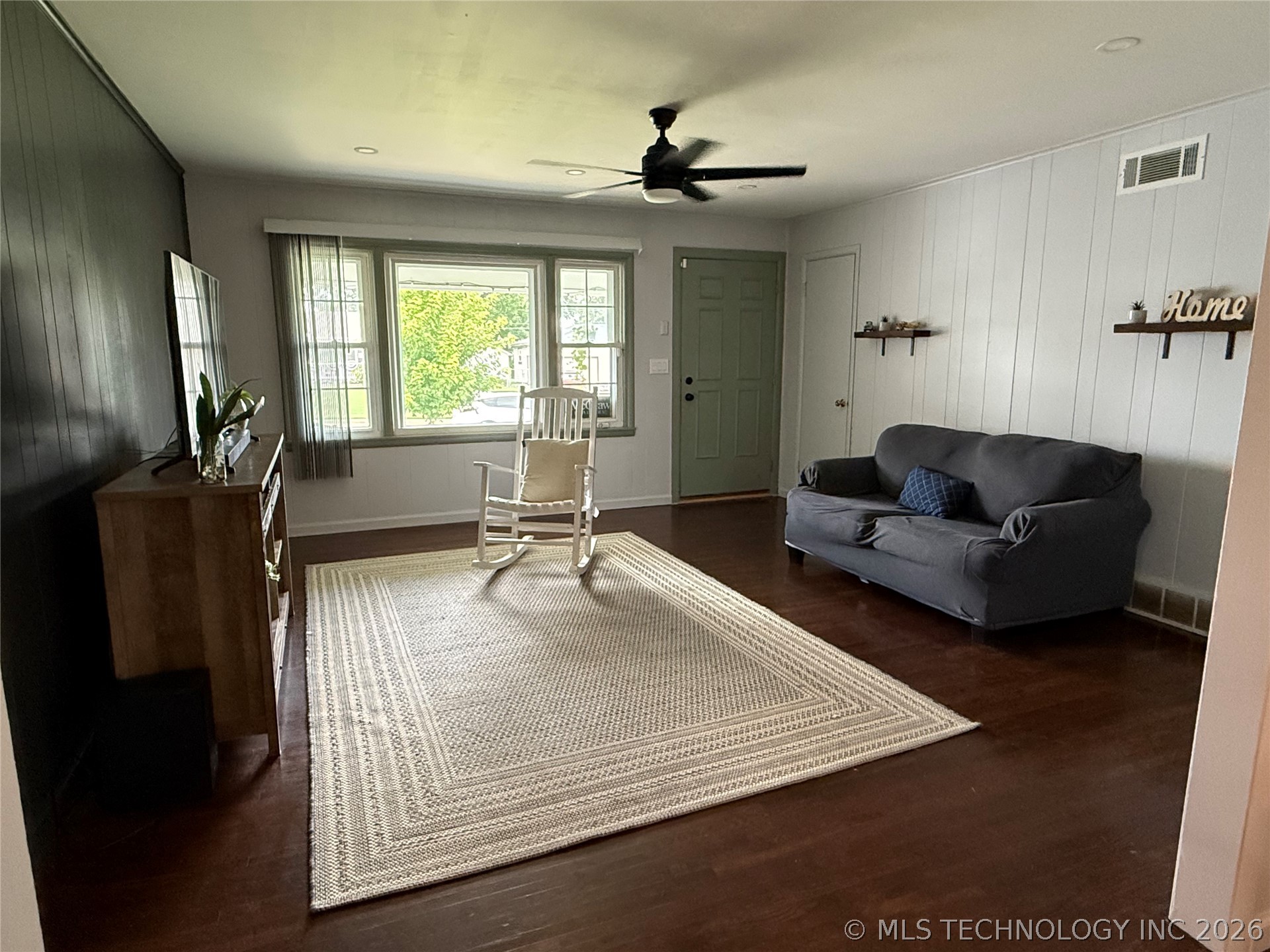 8944 E Newton Street Property Photo 9