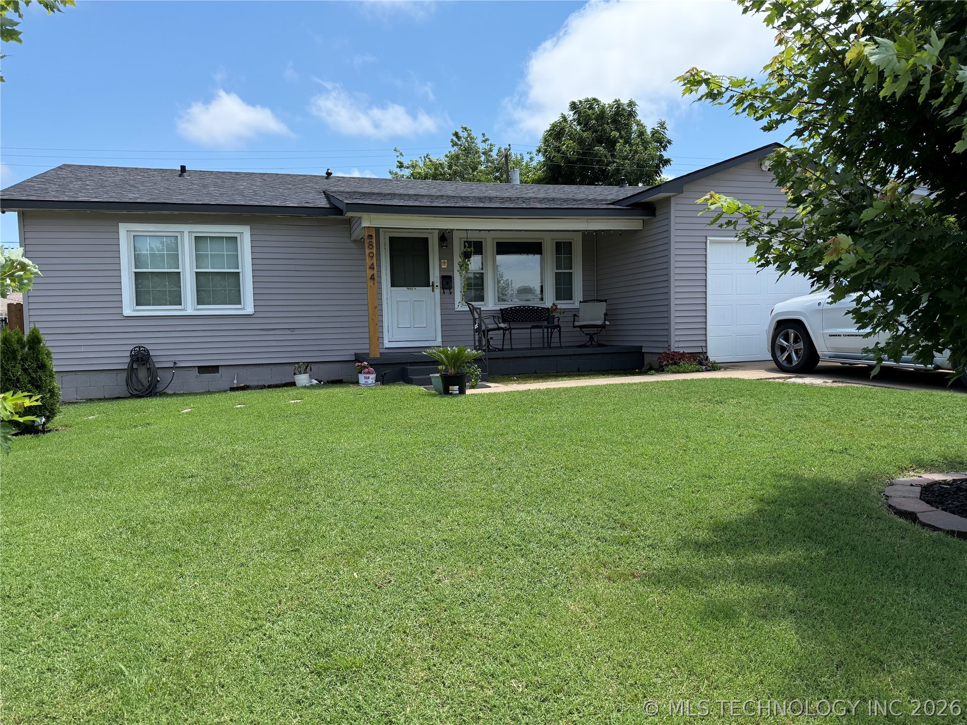 8944 E Newton Street Property Photo 23