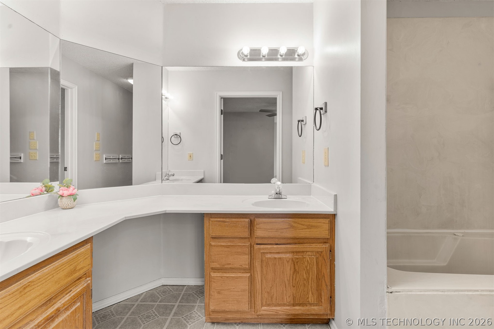 2317 Sw Quail Run Drive Property Photo 27