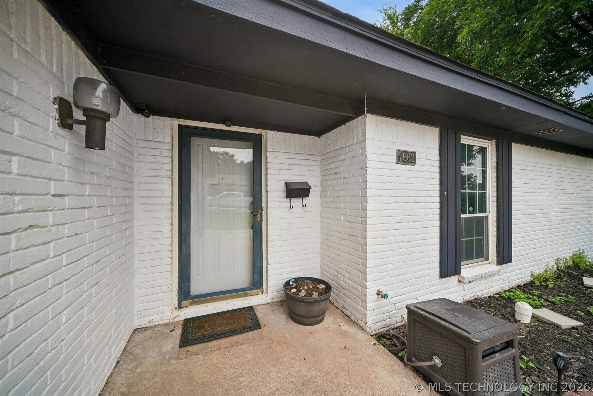 7663 E 58th Place Property Photo 2