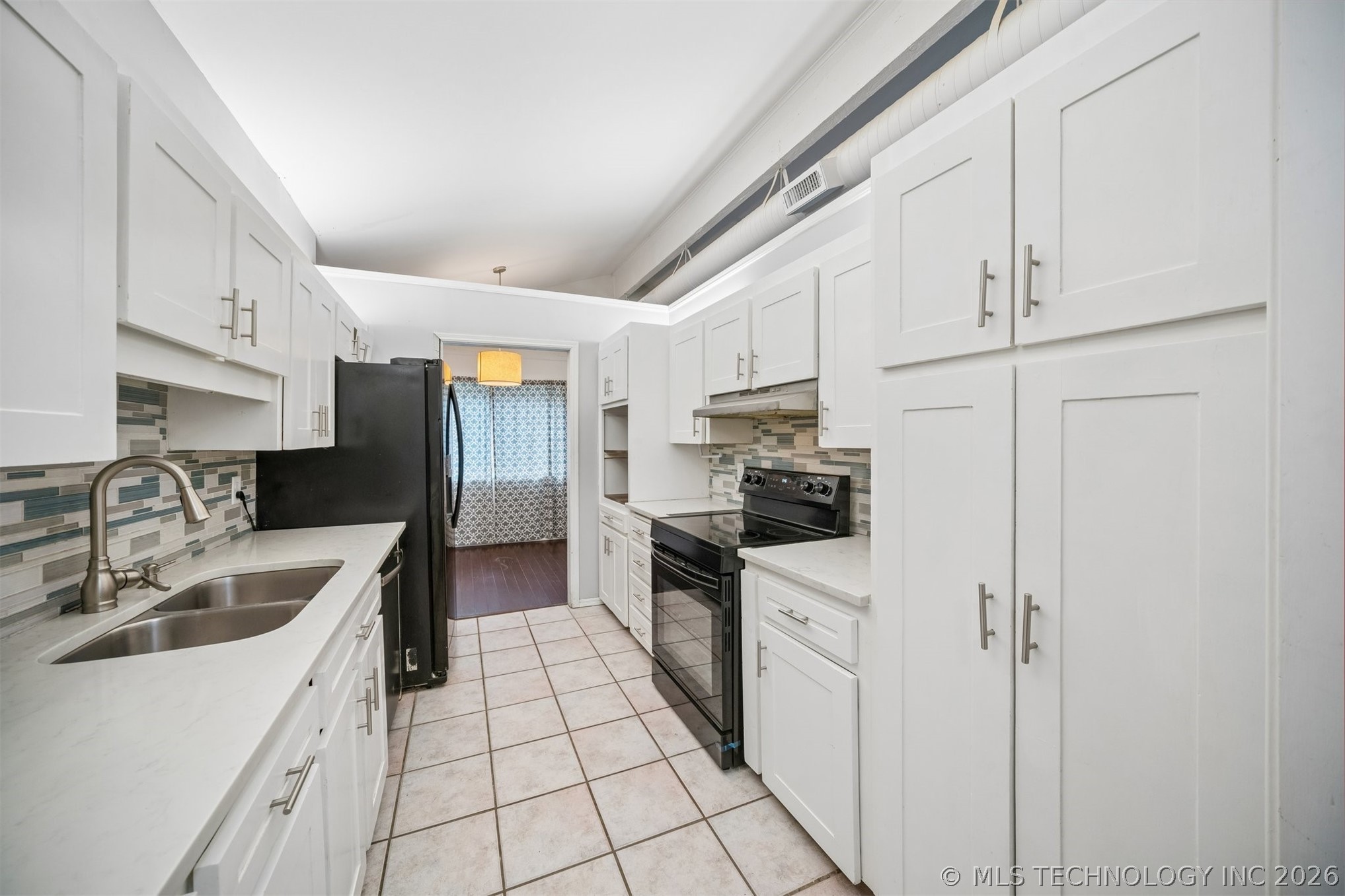 7663 E 58th Place Property Photo 3