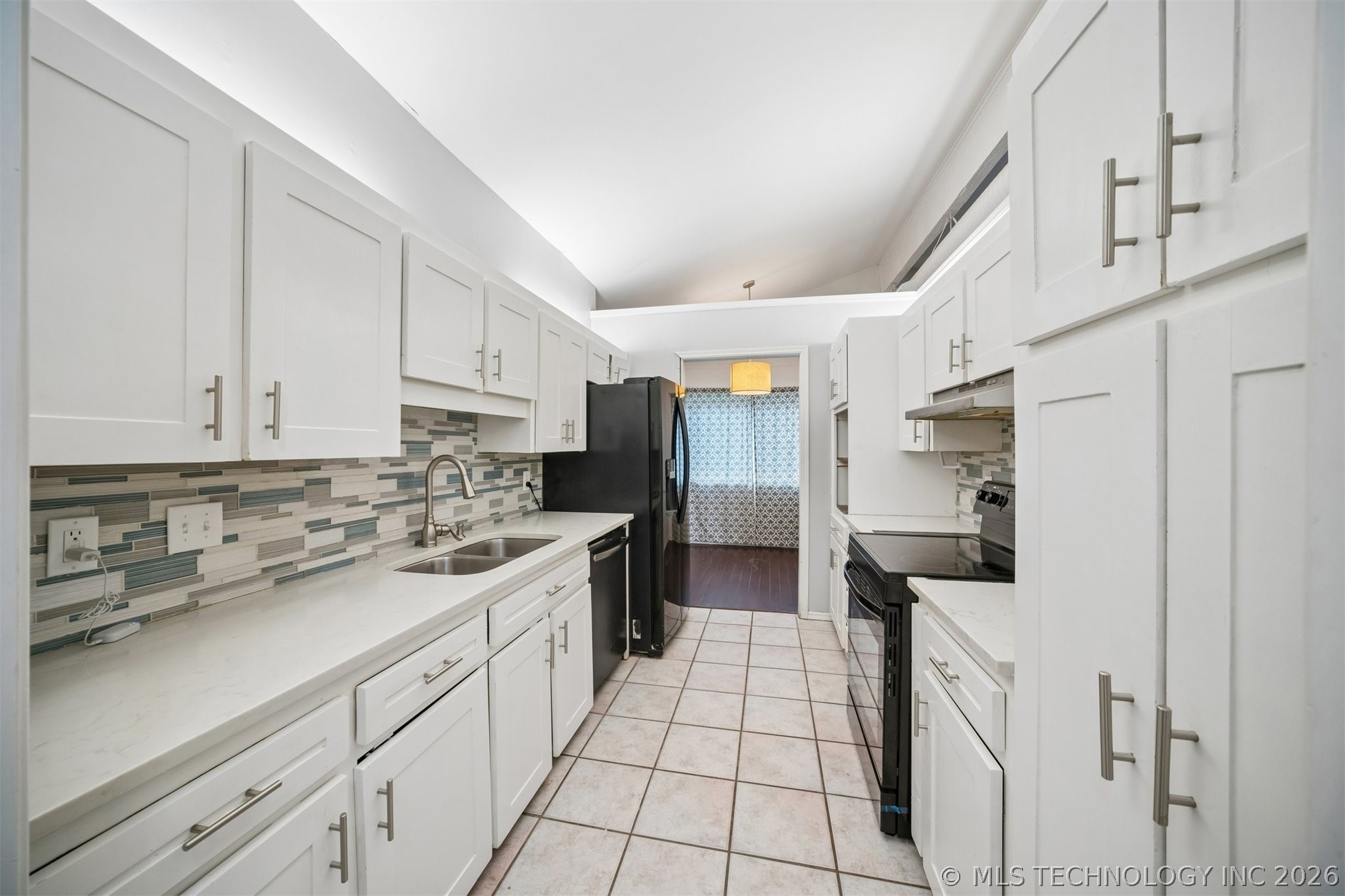 7663 E 58th Place Property Photo 8