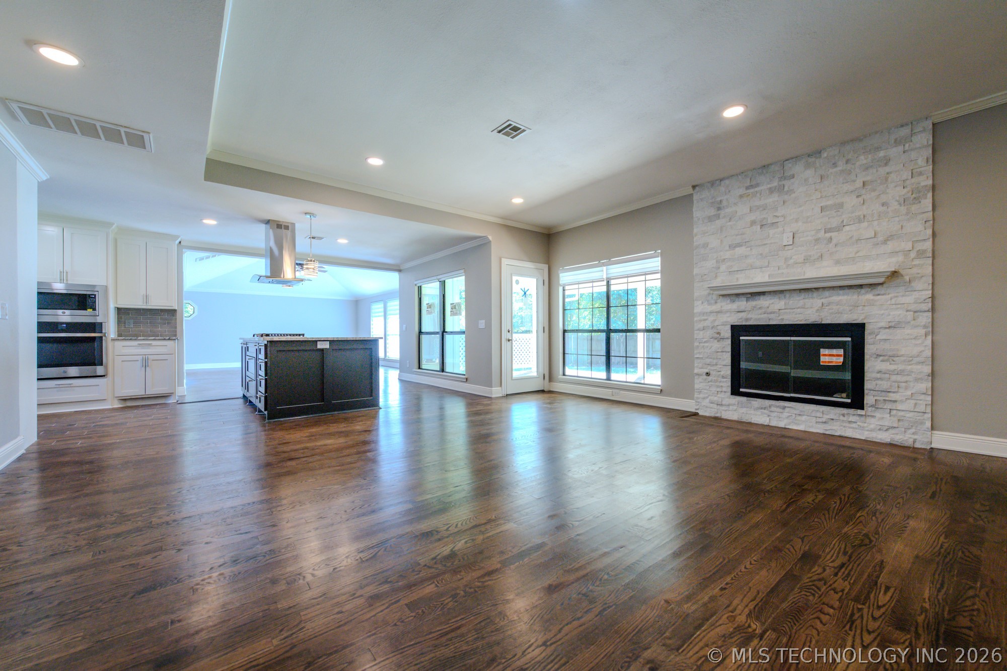 7020 E 89th Street Property Photo 8