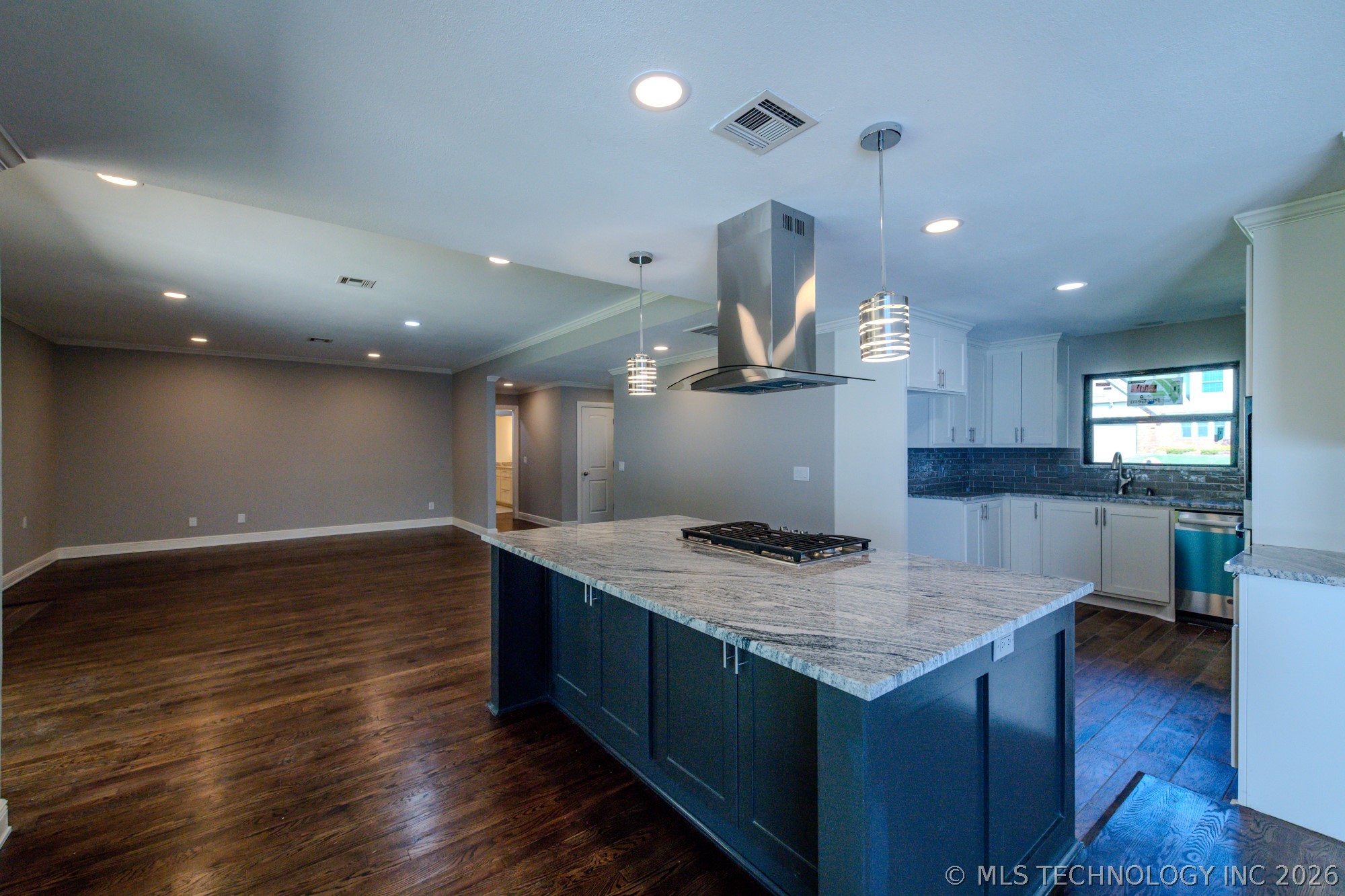 7020 E 89th Street Property Photo 9