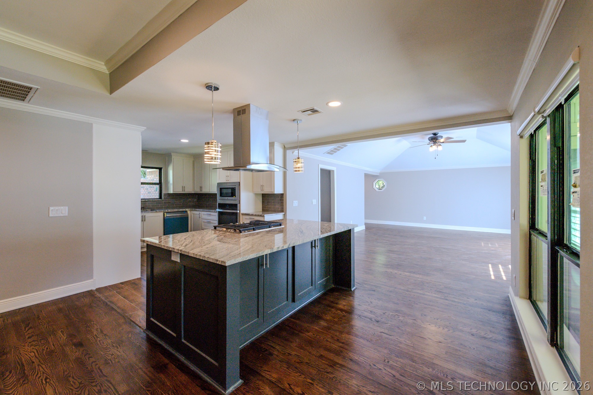 7020 E 89th Street Property Photo 11