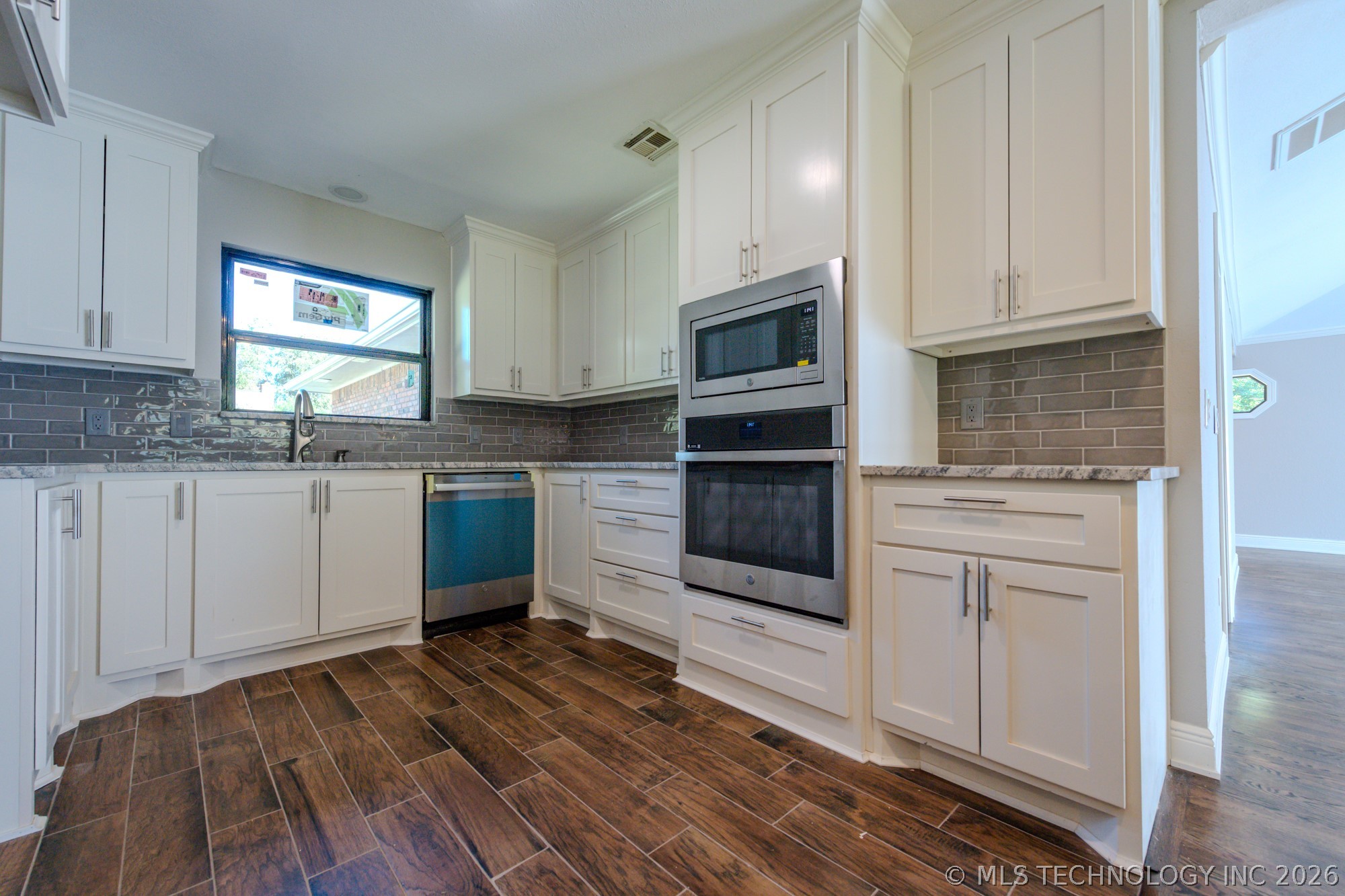 7020 E 89th Street Property Photo 14