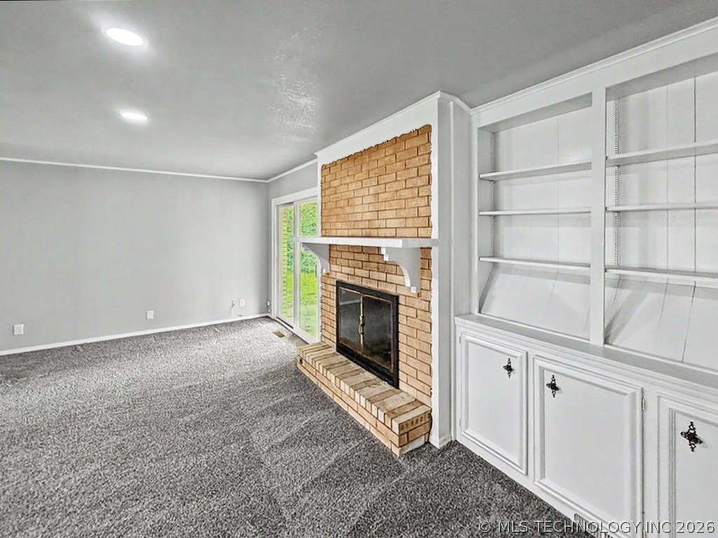 5210 S 74th Avenue E Property Photo 2