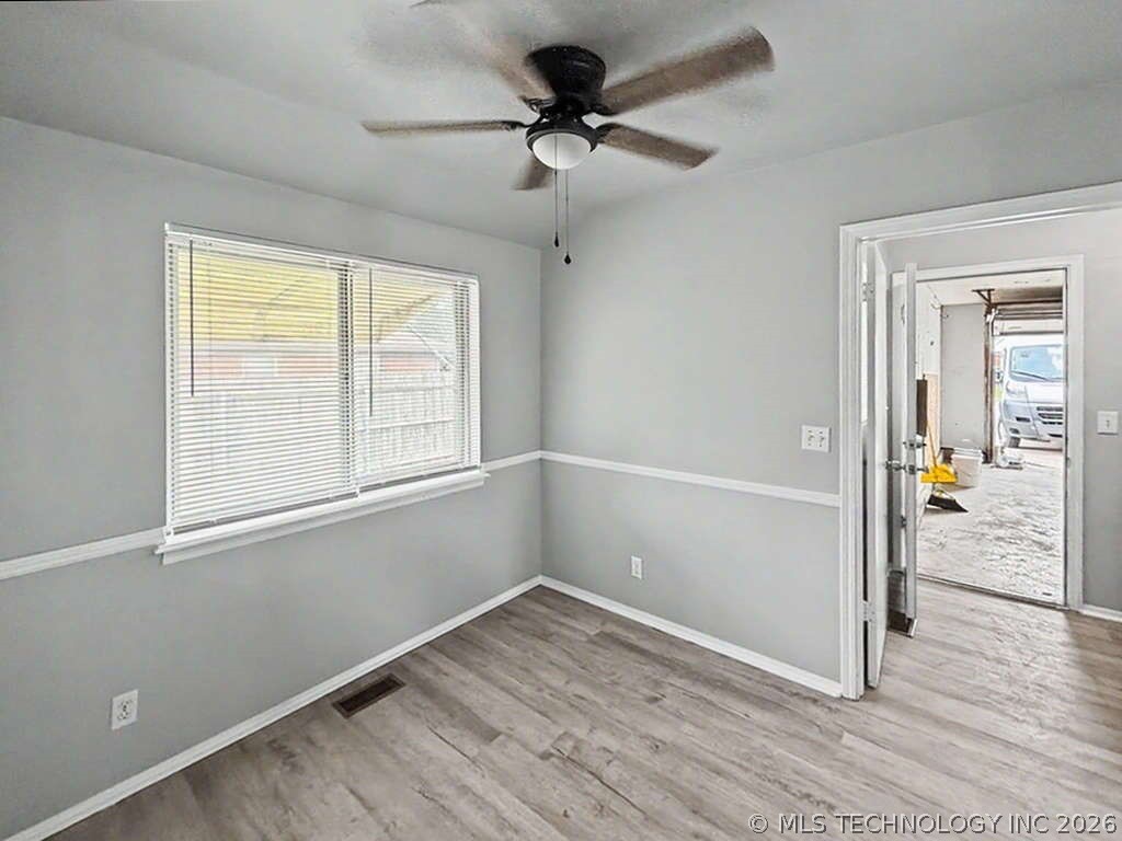 5210 S 74th Avenue E Property Photo 4
